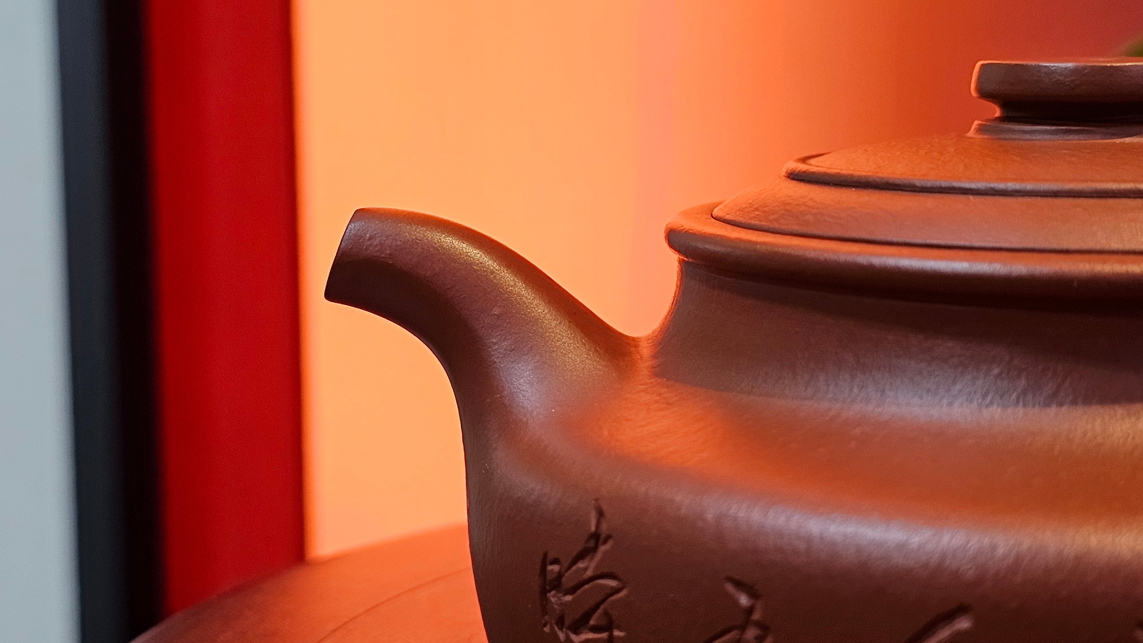 Hua Ting 华庭, 202.3ml (complex, large: 14cm long, 10cm wide), Xiao Mei Yao Zhu Ni 小煤窑朱泥,  by Craftsman Chen Yue Fei 陈跃飞, Engraving by Craftsman Yi De Shu 一德书 ~ Congratulations!to Mr B.H.S! 1627hrs 28th July 2025, Jakarta, Indonesia🇮🇩.