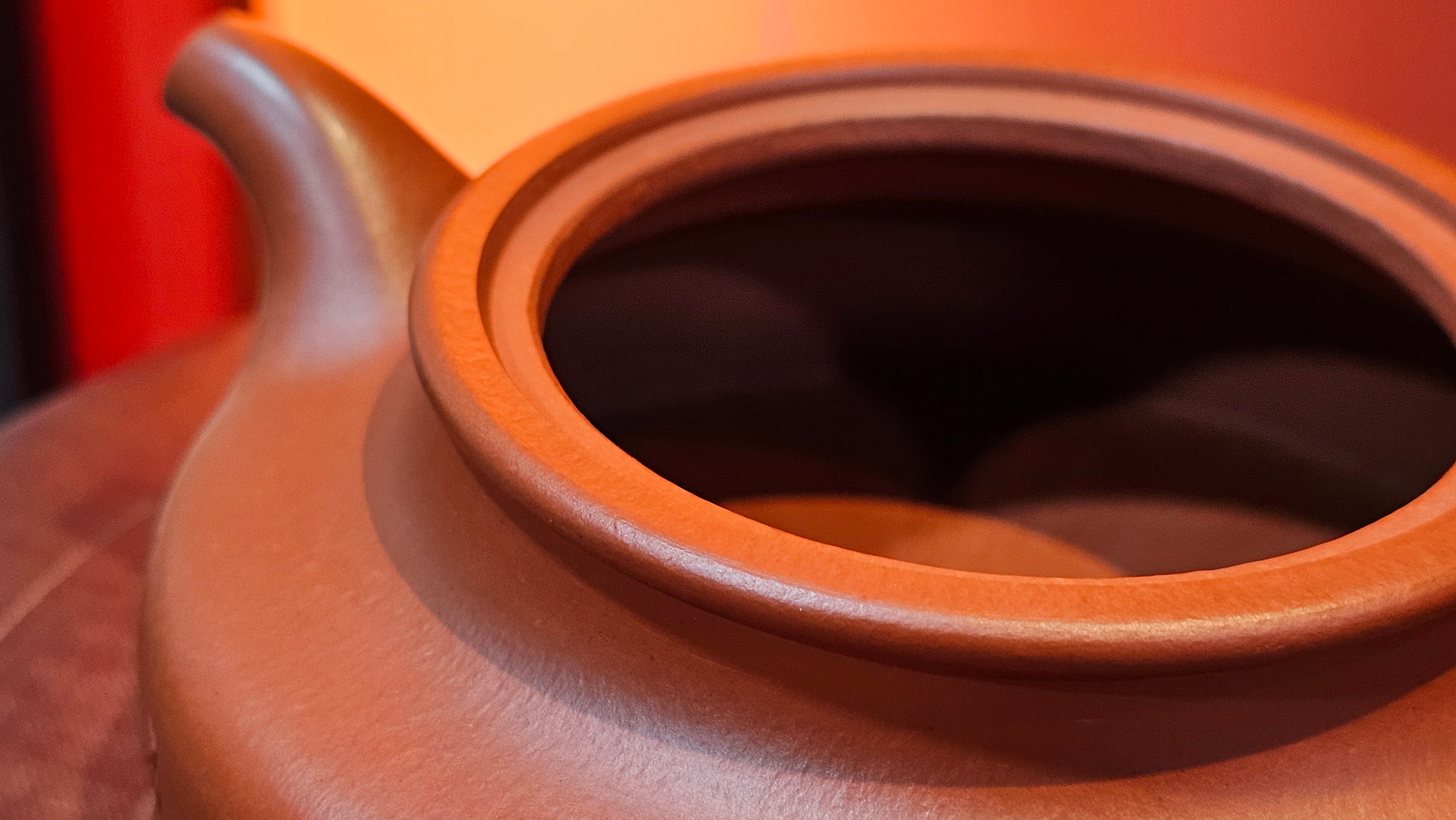 Hua Ting 华庭, 202.3ml (complex, large: 14cm long, 10cm wide), Xiao Mei Yao Zhu Ni 小煤窑朱泥,  by Craftsman Chen Yue Fei 陈跃飞, Engraving by Craftsman Yi De Shu 一德书 ~ Congratulations!to Mr B.H.S! 1627hrs 28th July 2025, Jakarta, Indonesia🇮🇩.