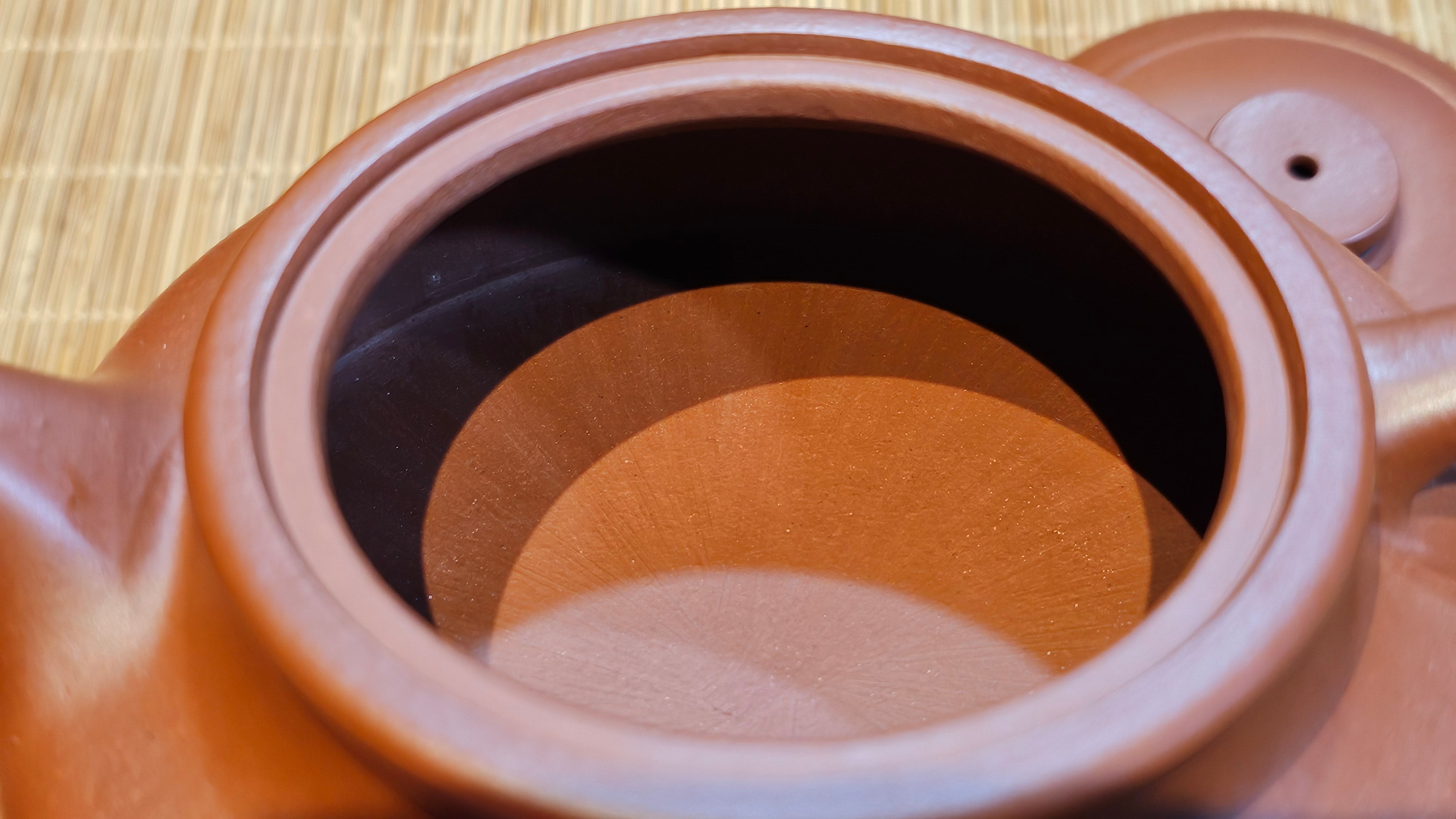 Hua Ting 华庭, 202.3ml (complex, large: 14cm long, 10cm wide), Xiao Mei Yao Zhu Ni 小煤窑朱泥,  by Craftsman Chen Yue Fei 陈跃飞, Engraving by Craftsman Yi De Shu 一德书 ~ Congratulations!to Mr B.H.S! 1627hrs 28th July 2025, Jakarta, Indonesia🇮🇩.