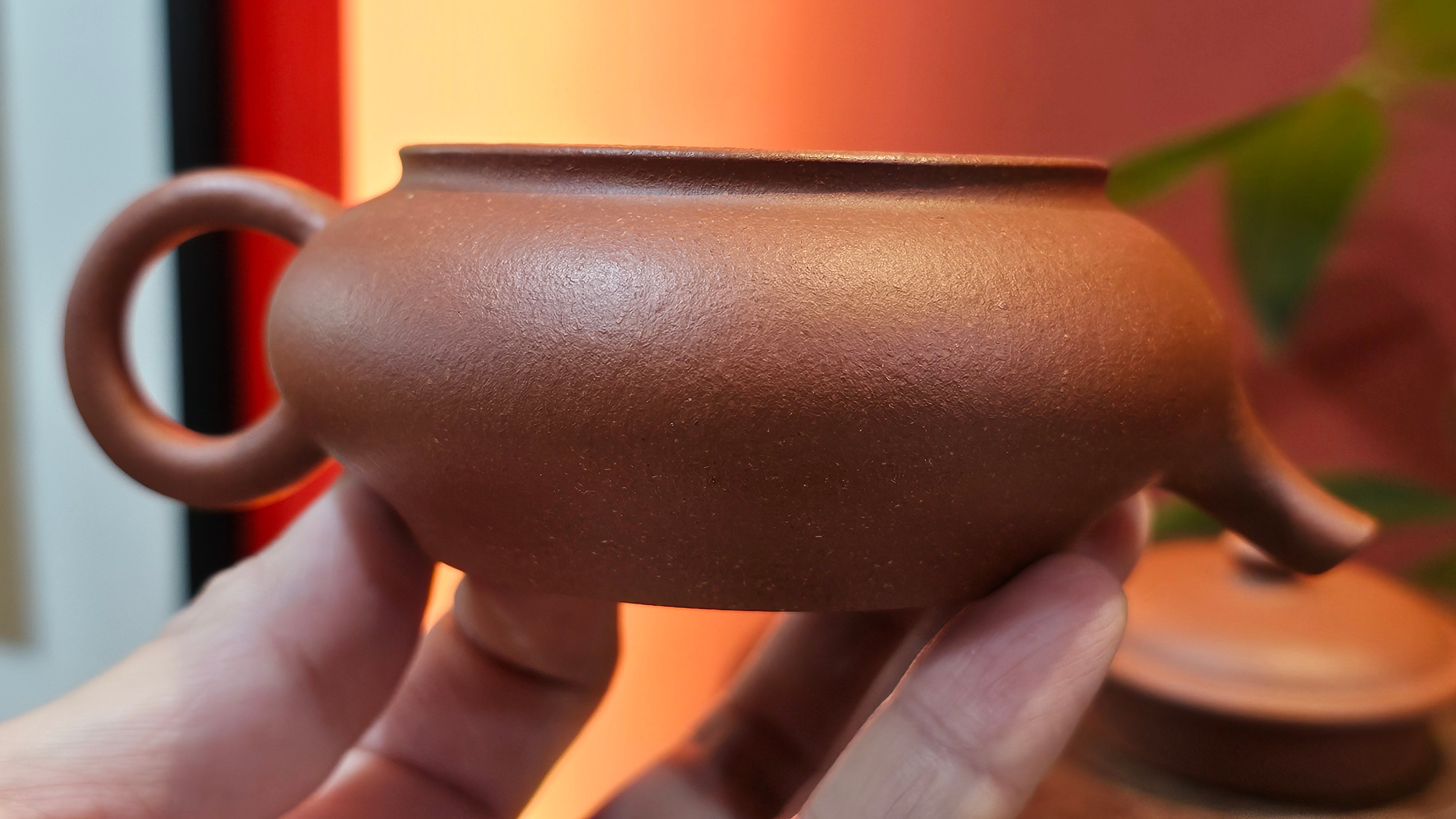 Ming Lu 明炉, 157.6ml, Hong Jiang Po Ni 红降坡泥, by our Collaborative Craftsman Chen Gui Zhi 陈桂枝。(Red JiangPoNi is rarer than Yellow JiangPoNi, XiaoMeiYao ZhuNi & ZhaoZhuang ZhuNi) ~ Congratulations to Mr J.K.! 1815hrs 1st August 2025, Stolberg, Germany🇩🇪