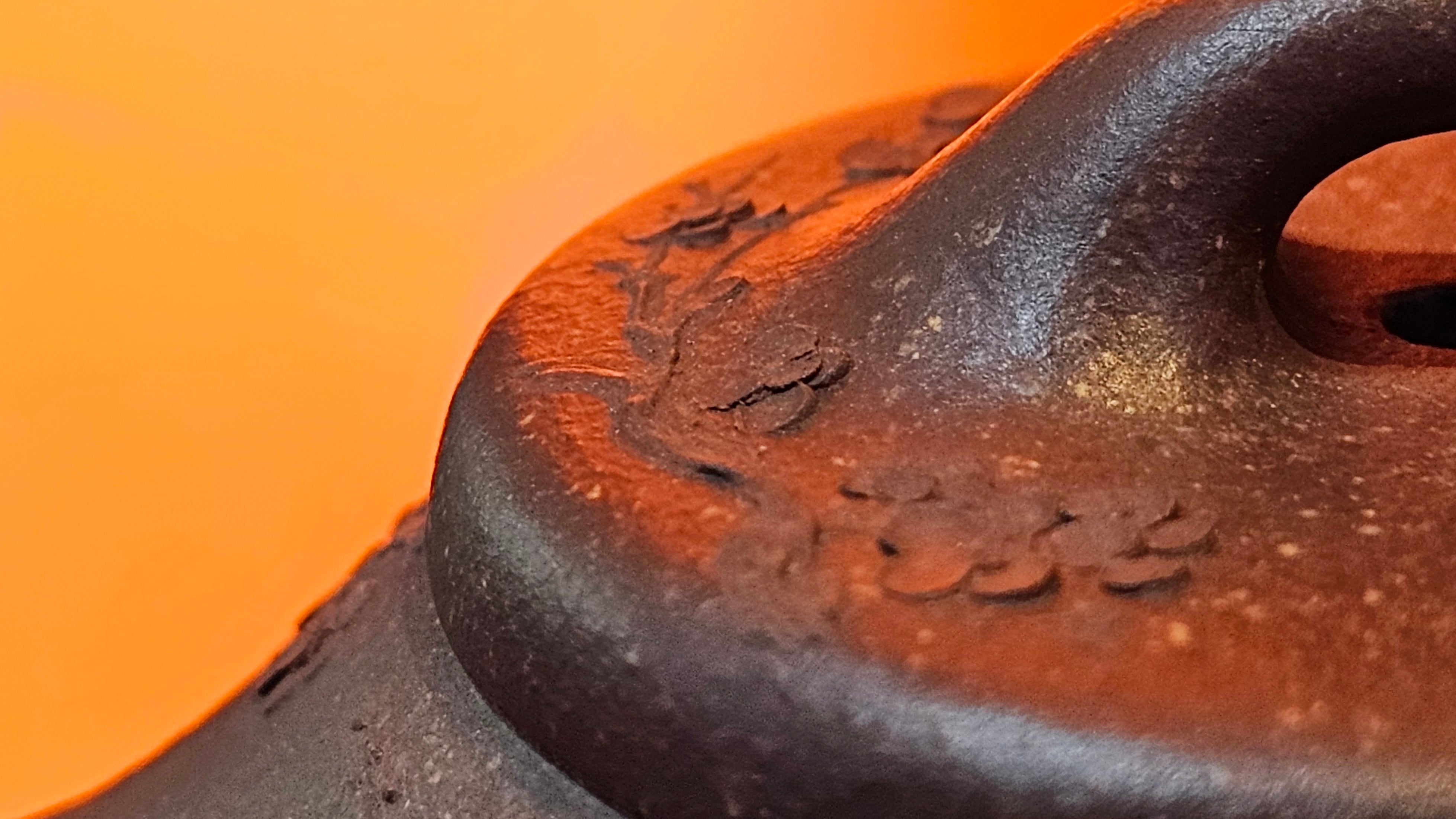 Shi Piao 石瓢 (Zi Ye Shi Piao), 191.1ml, Craftsman Yun Shen 云深 performing *EXQUISITE WHOLE-BODY Clay Sculpting 泥绘 of Plum Blossoms 梅花*, pot by Craftsman Chen Huan 陈欢; Lao Zi Ni 老紫泥 ~ Congratulations to Mr C.L.! 2046hrs 26th August 2025, Chicago! IL!