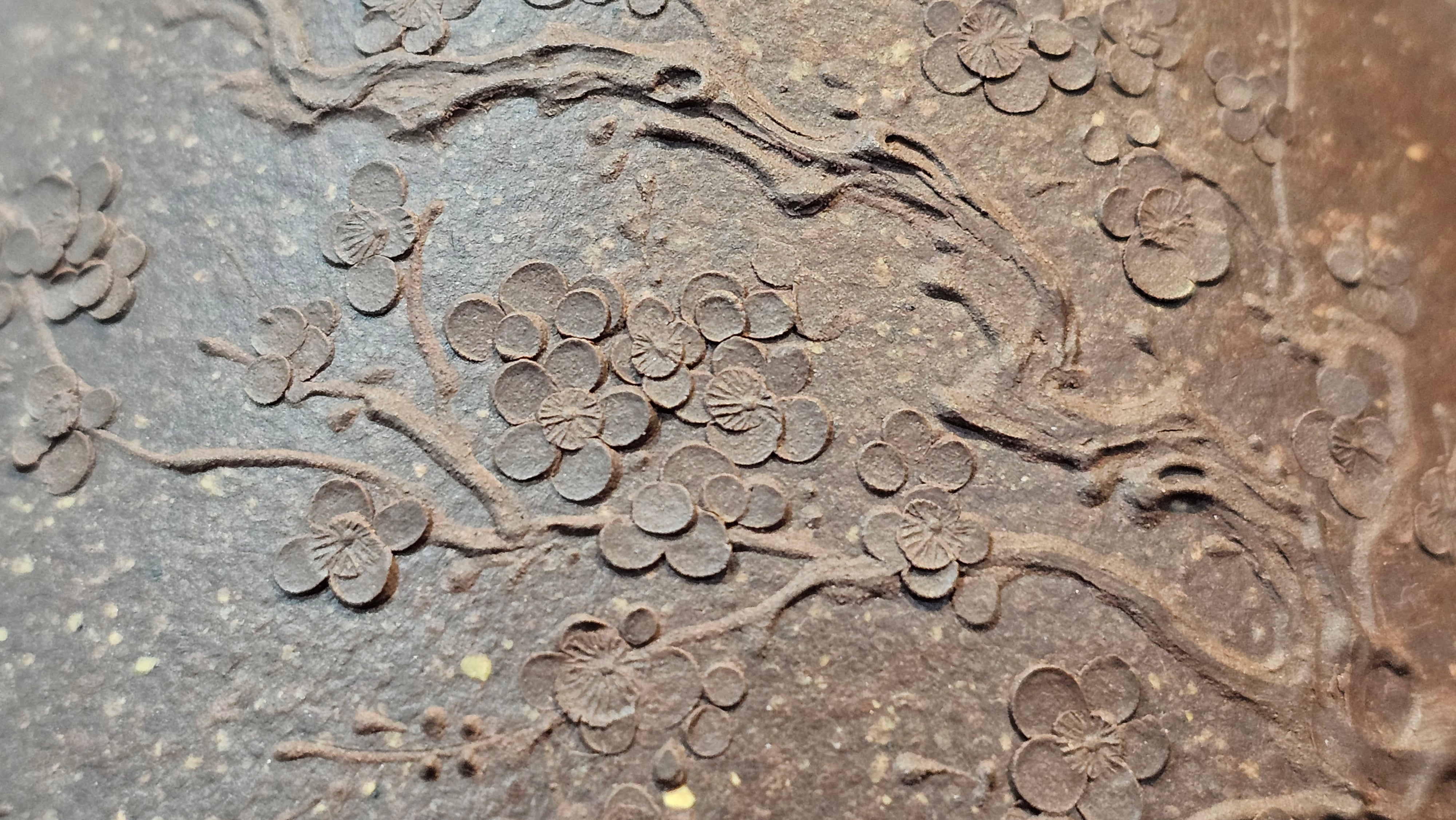 Shi Piao 石瓢 (Zi Ye Shi Piao), 191.1ml, Craftsman Yun Shen 云深 performing *EXQUISITE WHOLE-BODY Clay Sculpting 泥绘 of Plum Blossoms 梅花*, pot by Craftsman Chen Huan 陈欢; Lao Zi Ni 老紫泥 ~ Congratulations to Mr C.L.! 2046hrs 26th August 2025, Chicago! IL!