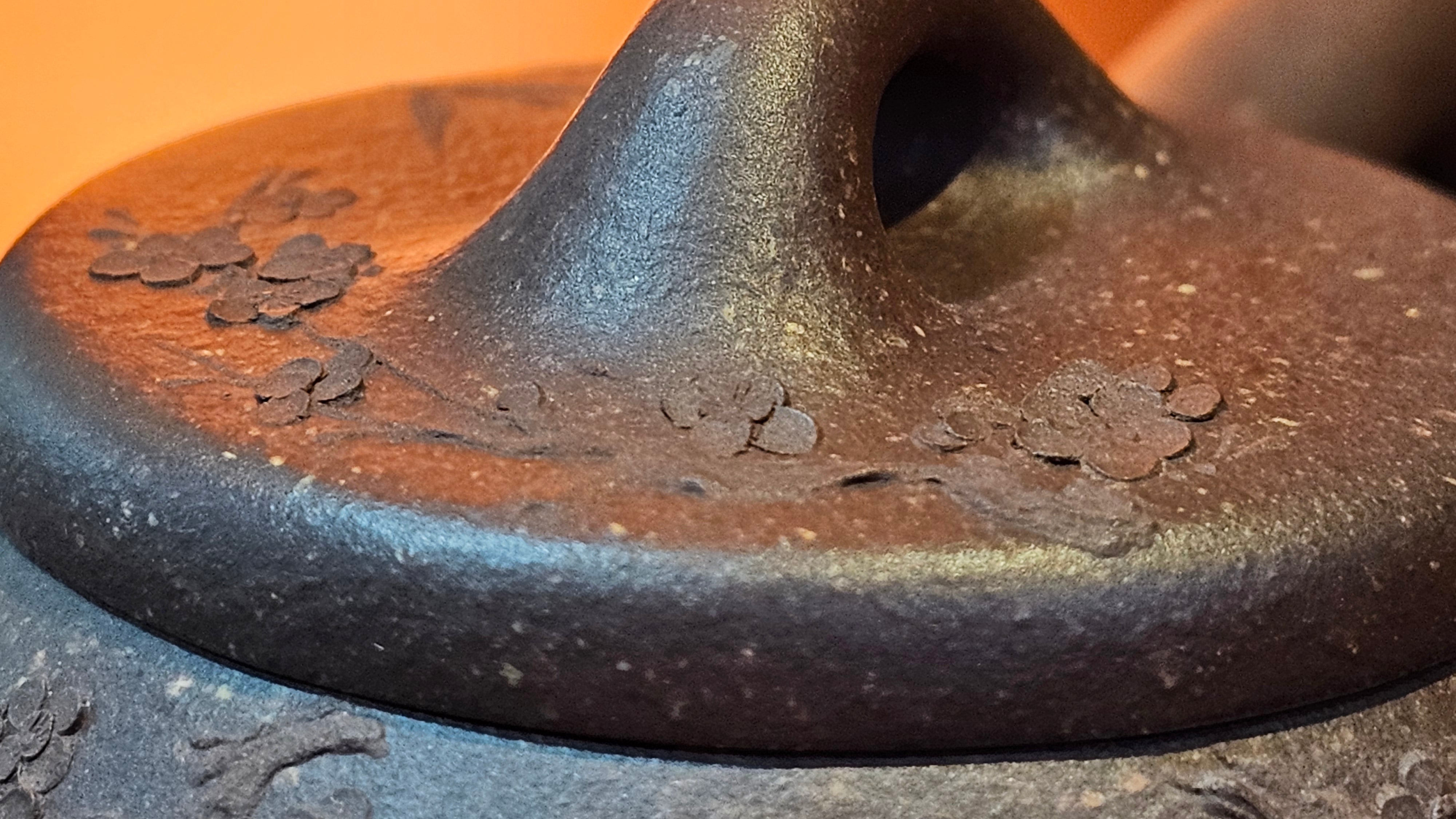 Shi Piao 石瓢 (Zi Ye Shi Piao), 191.1ml, Craftsman Yun Shen 云深 performing *EXQUISITE WHOLE-BODY Clay Sculpting 泥绘 of Plum Blossoms 梅花*, pot by Craftsman Chen Huan 陈欢; Lao Zi Ni 老紫泥 ~ Congratulations to Mr C.L.! 2046hrs 26th August 2025, Chicago! IL!