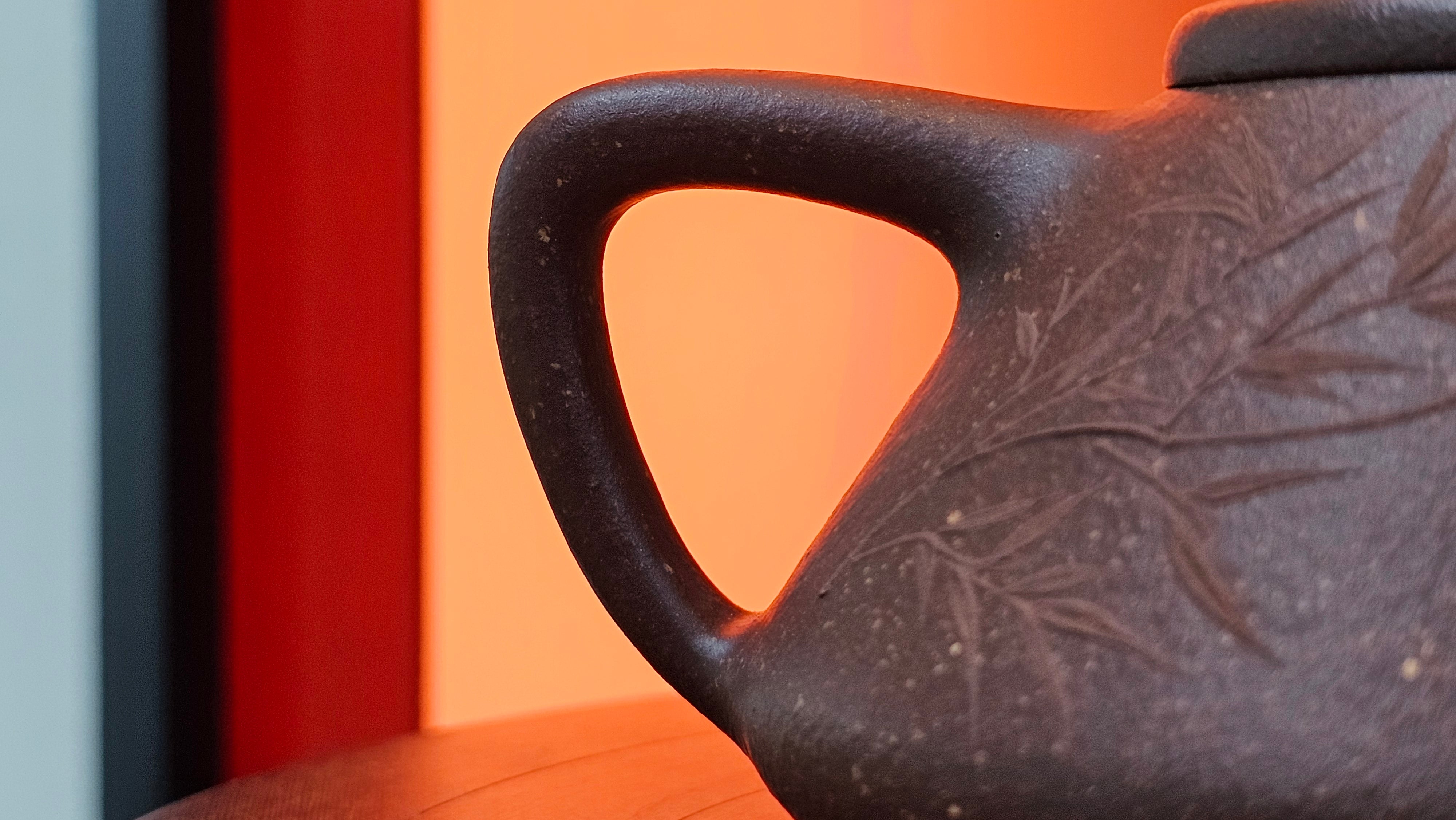 Shi Piao 石瓢 (Zi Ye Shi Piao), 191.1ml, Craftsman Yun Shen 云深 performing *EXQUISITE WHOLE-BODY Clay Sculpting 泥绘 of Plum Blossoms 梅花*, pot by Craftsman Chen Huan 陈欢; Lao Zi Ni 老紫泥 ~ Congratulations to Mr C.L.! 2046hrs 26th August 2025, Chicago! IL!