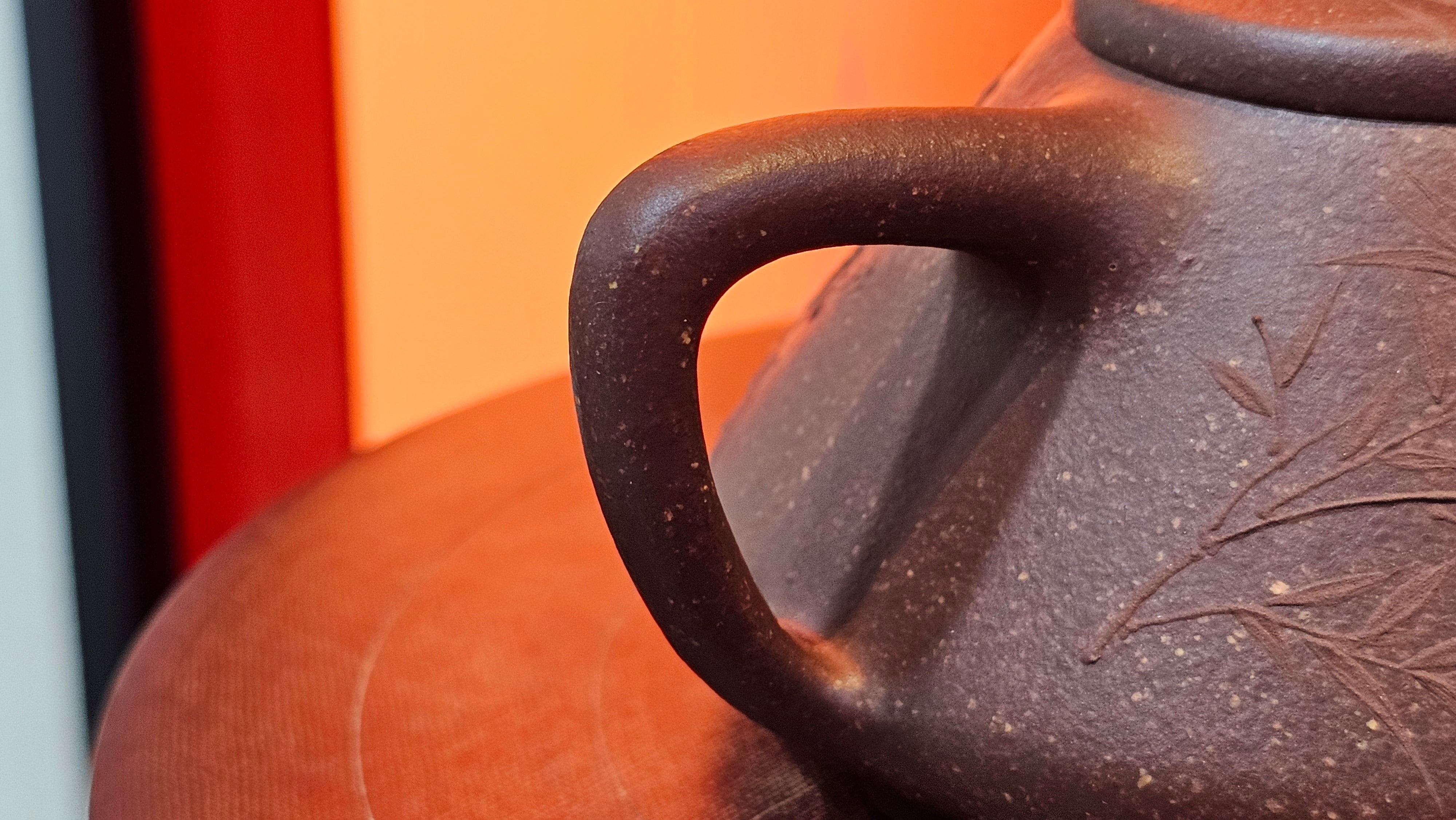 Shi Piao 石瓢 (Zi Ye Shi Piao), 191.1ml, Craftsman Yun Shen 云深 performing *EXQUISITE WHOLE-BODY Clay Sculpting 泥绘 of Plum Blossoms 梅花*, pot by Craftsman Chen Huan 陈欢; Lao Zi Ni 老紫泥 ~ Congratulations to Mr C.L.! 2046hrs 26th August 2025, Chicago! IL!