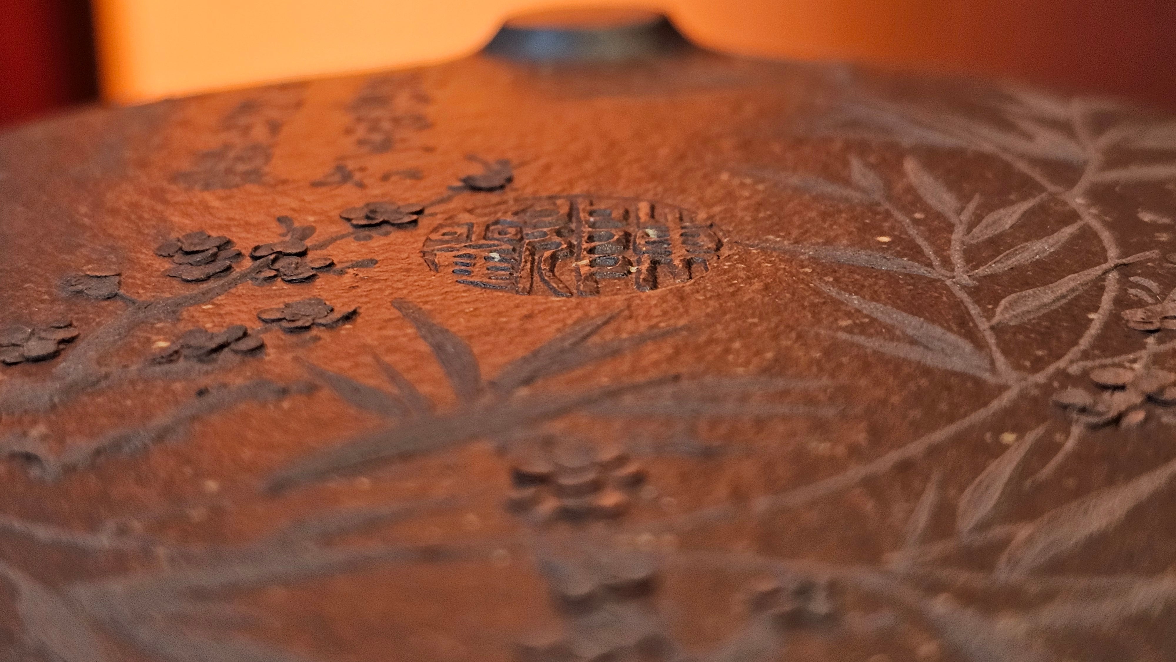 Shi Piao 石瓢 (Zi Ye Shi Piao), 191.1ml, Craftsman Yun Shen 云深 performing *EXQUISITE WHOLE-BODY Clay Sculpting 泥绘 of Plum Blossoms 梅花*, pot by Craftsman Chen Huan 陈欢; Lao Zi Ni 老紫泥 ~ Congratulations to Mr C.L.! 2046hrs 26th August 2025, Chicago! IL!
