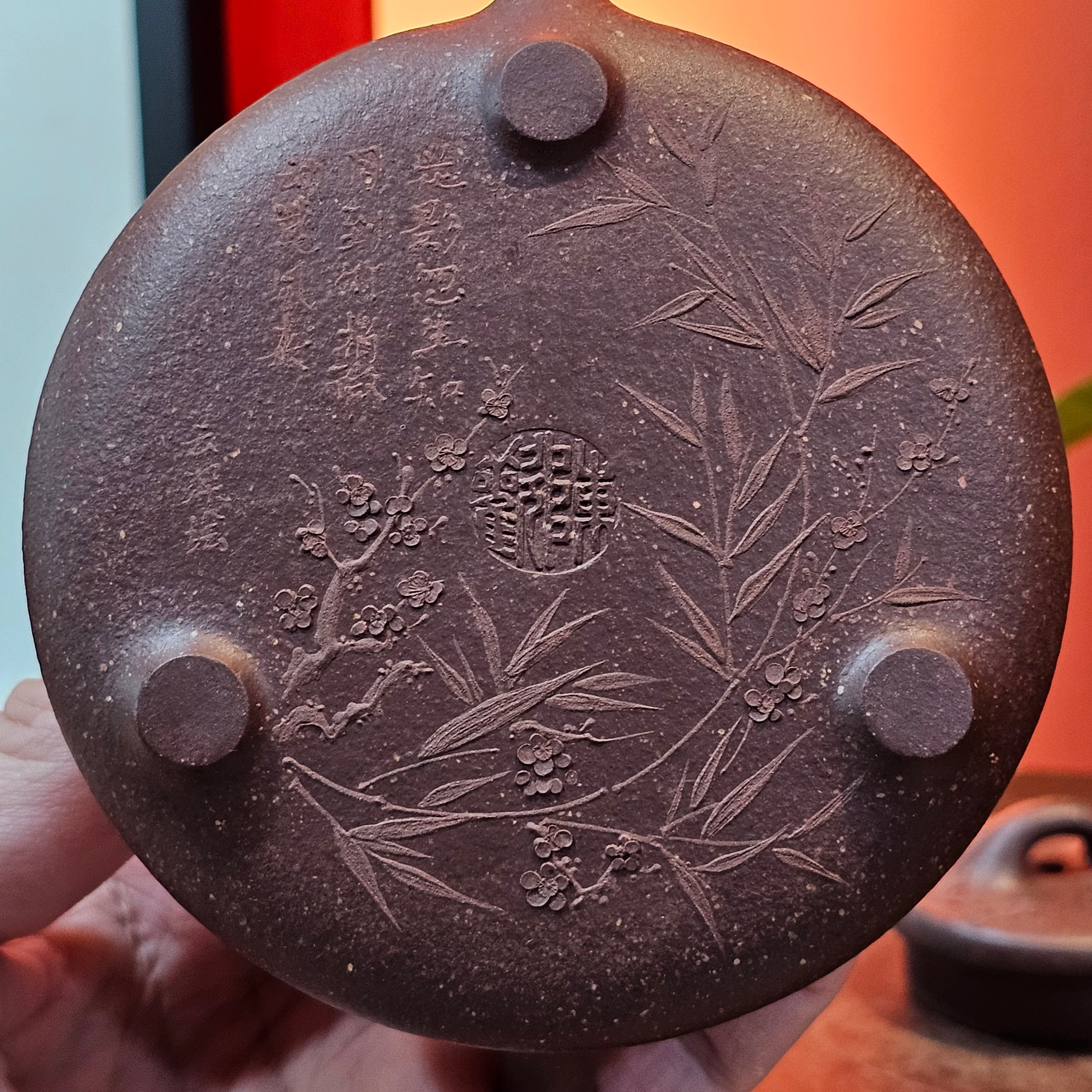 Shi Piao 石瓢 (Zi Ye Shi Piao), 191.1ml, Craftsman Yun Shen 云深 performing *EXQUISITE WHOLE-BODY Clay Sculpting 泥绘 of Plum Blossoms 梅花*, pot by Craftsman Chen Huan 陈欢; Lao Zi Ni 老紫泥 ~ Congratulations to Mr C.L.! 2046hrs 26th August 2025, Chicago! IL!