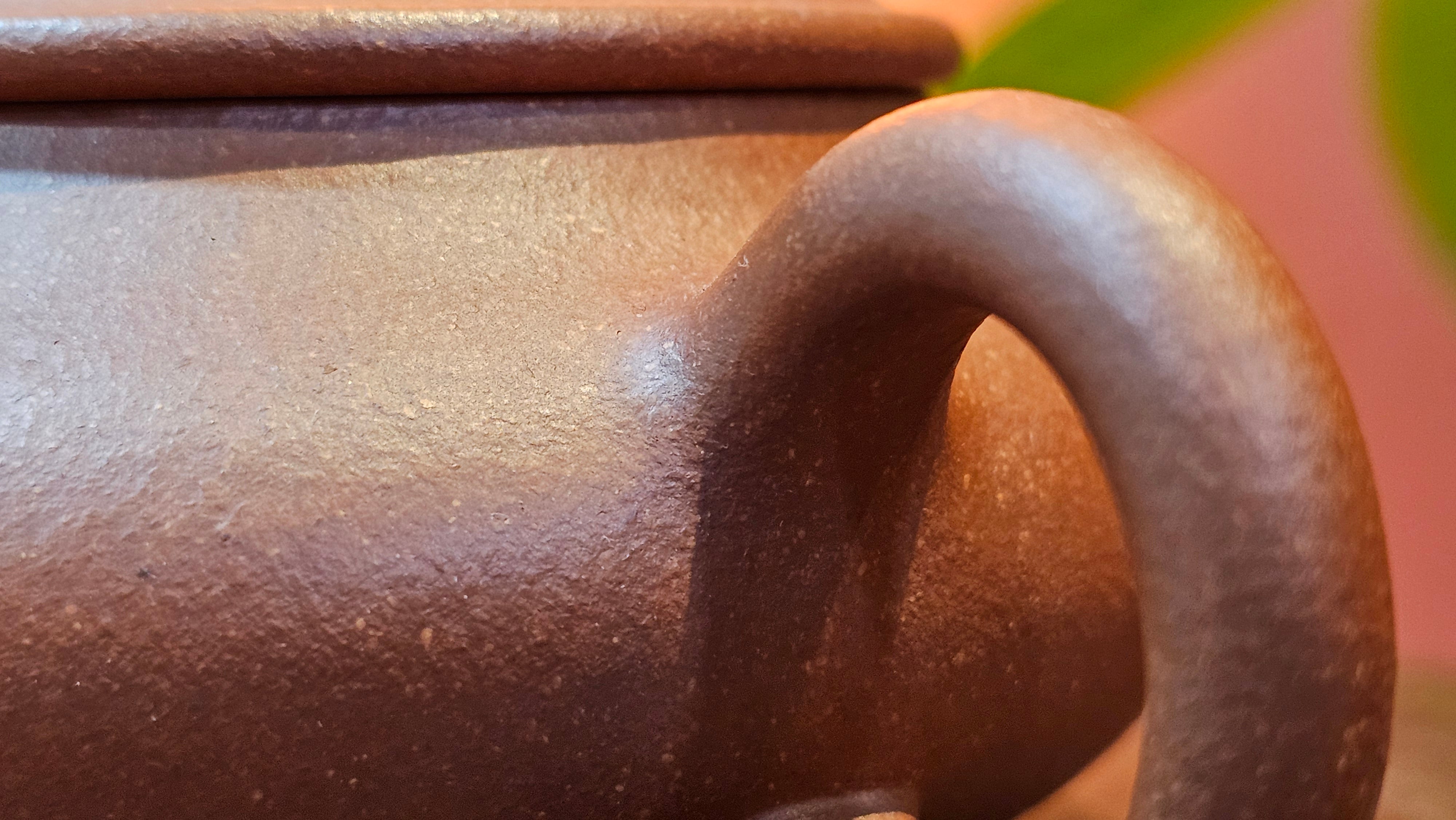 Ming Lu 明炉, 157.6ml, Hong Jiang Po Ni 红降坡泥, by our Collaborative Craftsman Chen Gui Zhi 陈桂枝。(Red JiangPoNi is rarer than Yellow JiangPoNi, XiaoMeiYao ZhuNi & ZhaoZhuang ZhuNi) ~ Congratulations to Mr J.K.! 1815hrs 1st August 2025, Stolberg, Germany🇩🇪