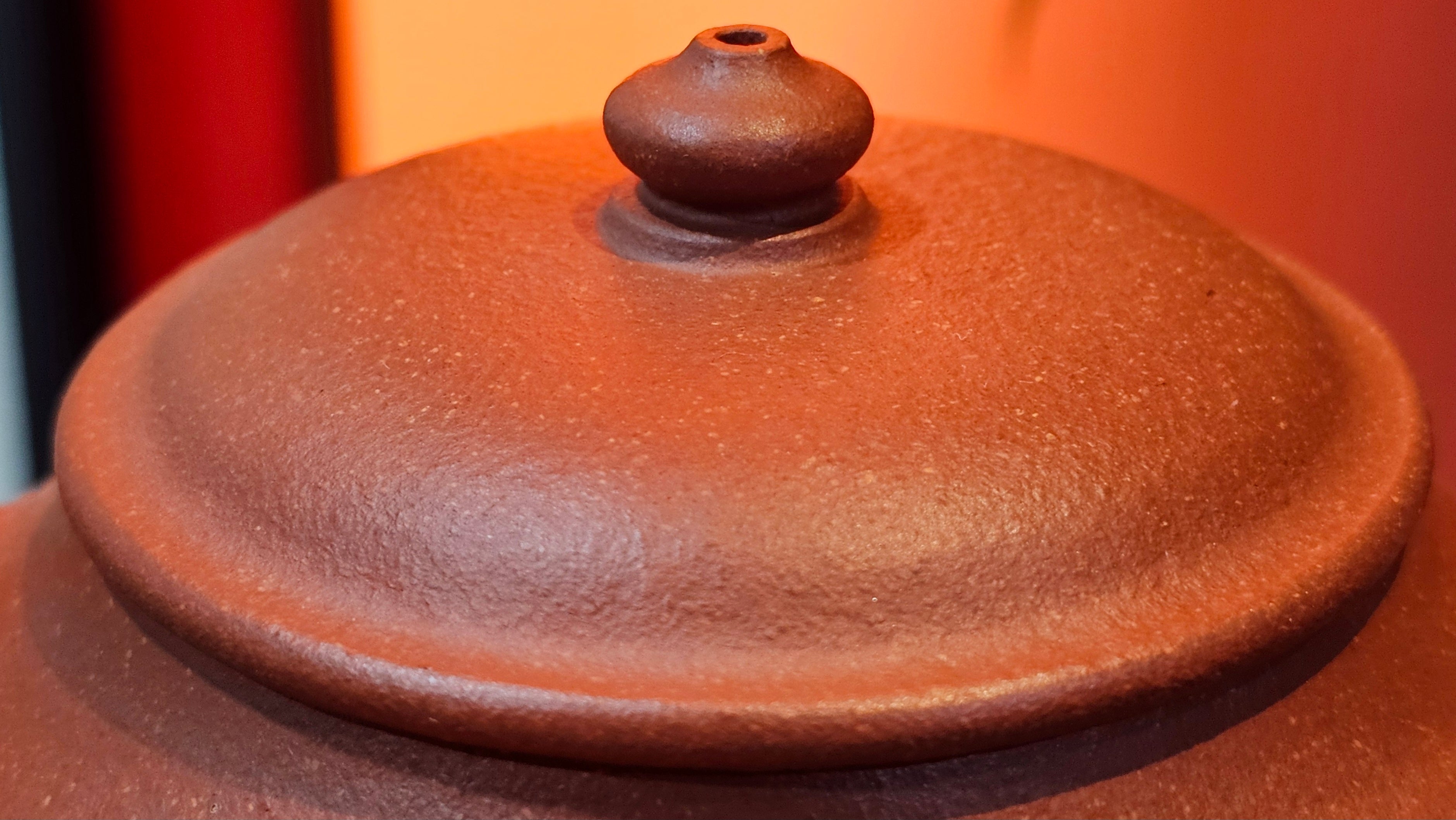 Ming Lu 明炉, 157.6ml, Hong Jiang Po Ni 红降坡泥, by our Collaborative Craftsman Chen Gui Zhi 陈桂枝。(Red JiangPoNi is rarer than Yellow JiangPoNi, XiaoMeiYao ZhuNi & ZhaoZhuang ZhuNi) ~ Congratulations to Mr J.K.! 1815hrs 1st August 2025, Stolberg, Germany🇩🇪