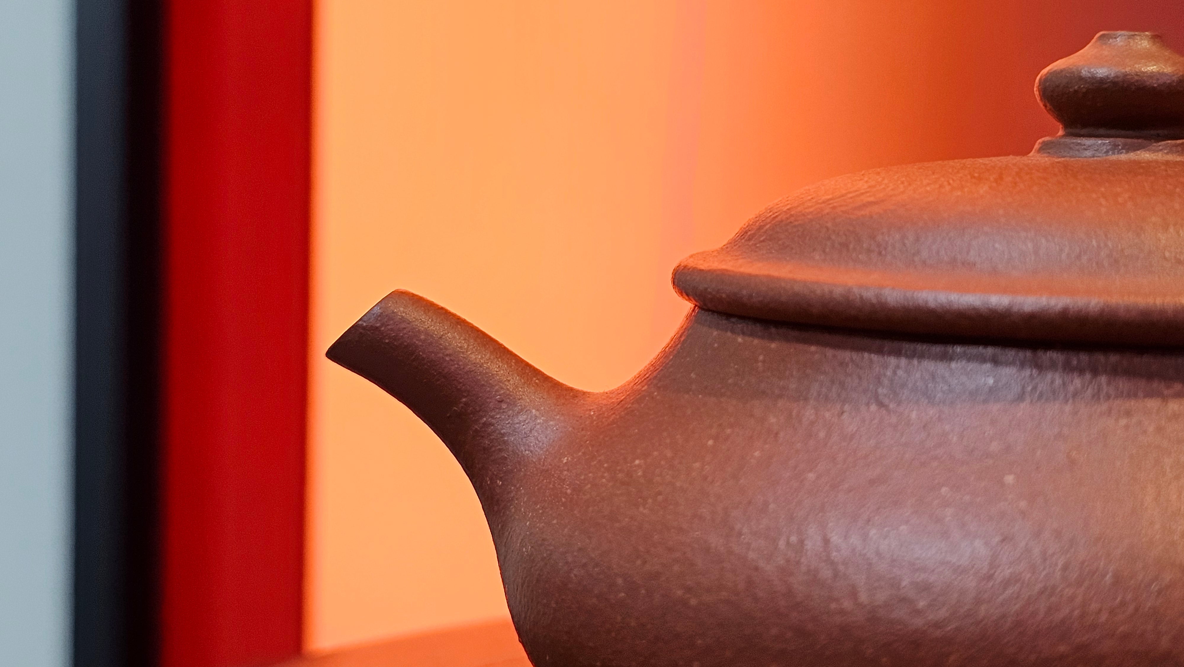 Ming Lu 明炉, 157.6ml, Hong Jiang Po Ni 红降坡泥, by our Collaborative Craftsman Chen Gui Zhi 陈桂枝。(Red JiangPoNi is rarer than Yellow JiangPoNi, XiaoMeiYao ZhuNi & ZhaoZhuang ZhuNi) ~ Congratulations to Mr J.K.! 1815hrs 1st August 2025, Stolberg, Germany🇩🇪