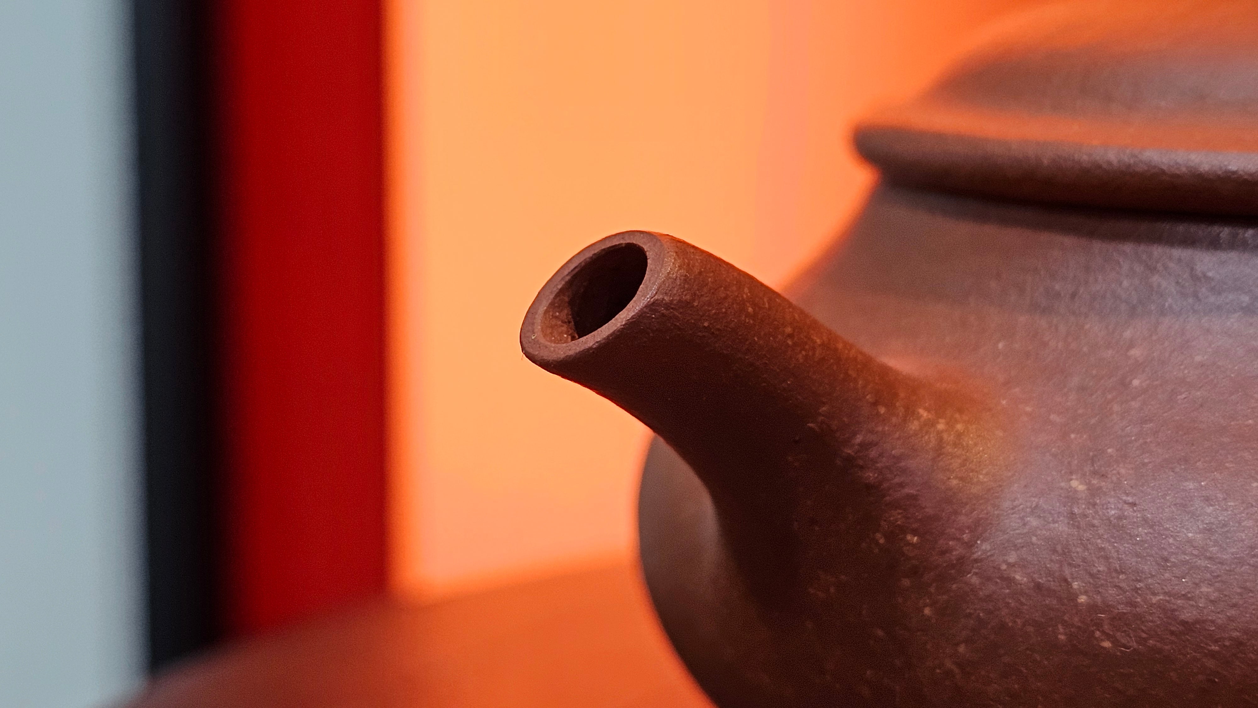 Ming Lu 明炉, 157.6ml, Hong Jiang Po Ni 红降坡泥, by our Collaborative Craftsman Chen Gui Zhi 陈桂枝。(Red JiangPoNi is rarer than Yellow JiangPoNi, XiaoMeiYao ZhuNi & ZhaoZhuang ZhuNi) ~ Congratulations to Mr J.K.! 1815hrs 1st August 2025, Stolberg, Germany🇩🇪