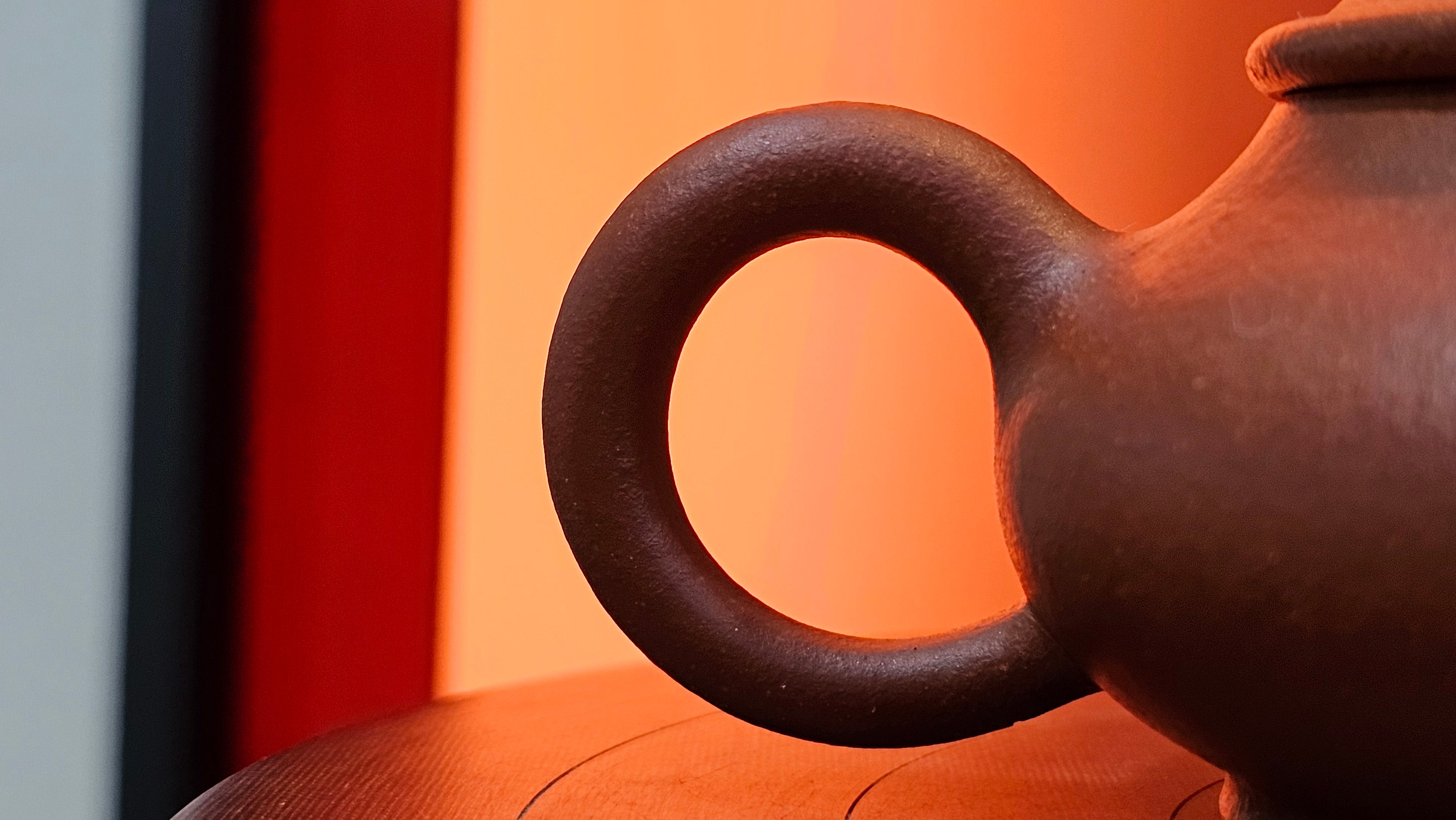 Ming Lu 明炉, 157.6ml, Hong Jiang Po Ni 红降坡泥, by our Collaborative Craftsman Chen Gui Zhi 陈桂枝。(Red JiangPoNi is rarer than Yellow JiangPoNi, XiaoMeiYao ZhuNi & ZhaoZhuang ZhuNi) ~ Congratulations to Mr J.K.! 1815hrs 1st August 2025, Stolberg, Germany🇩🇪