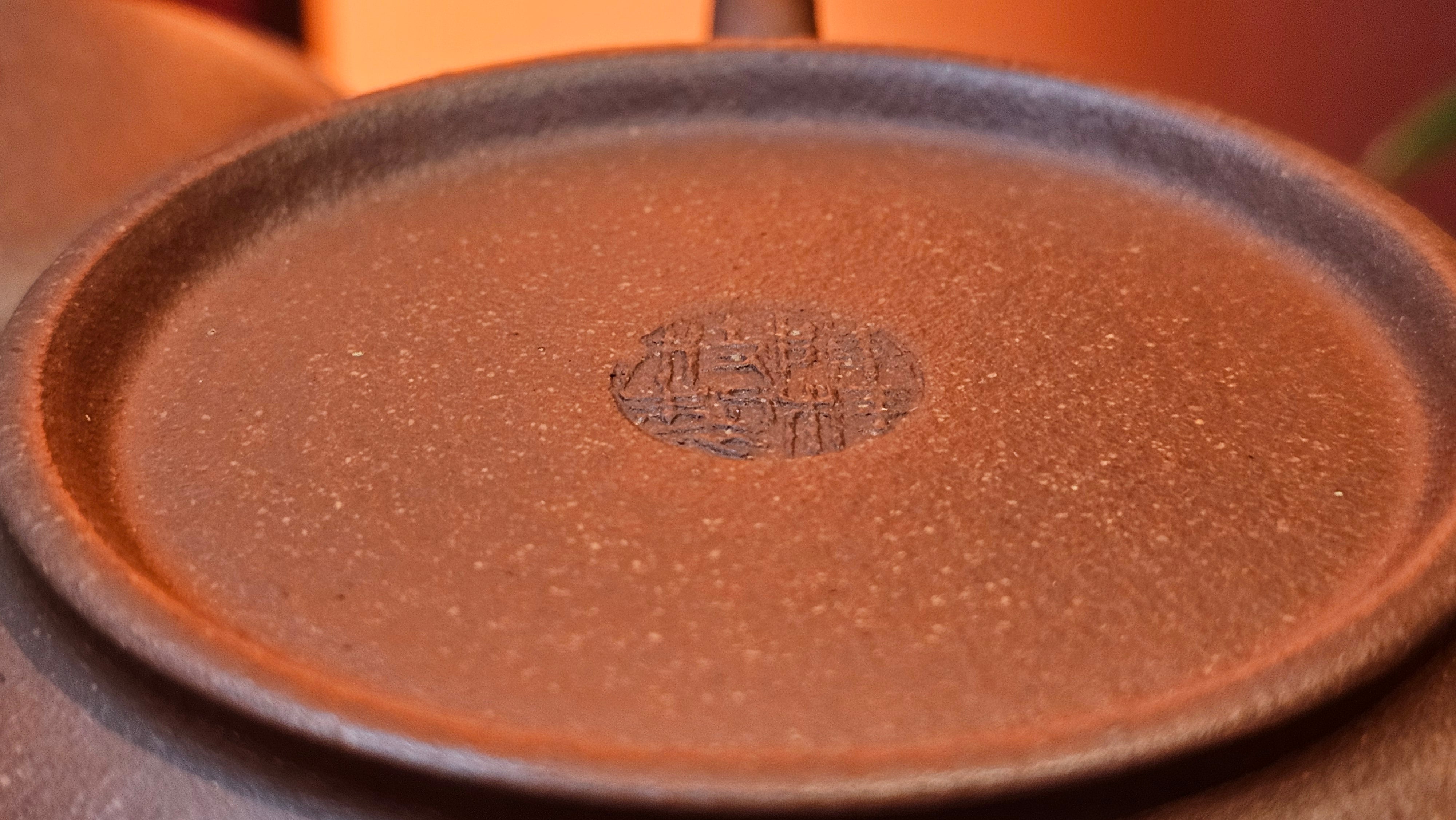 Ming Lu 明炉, 157.6ml, Hong Jiang Po Ni 红降坡泥, by our Collaborative Craftsman Chen Gui Zhi 陈桂枝。(Red JiangPoNi is rarer than Yellow JiangPoNi, XiaoMeiYao ZhuNi & ZhaoZhuang ZhuNi) ~ Congratulations to Mr J.K.! 1815hrs 1st August 2025, Stolberg, Germany🇩🇪