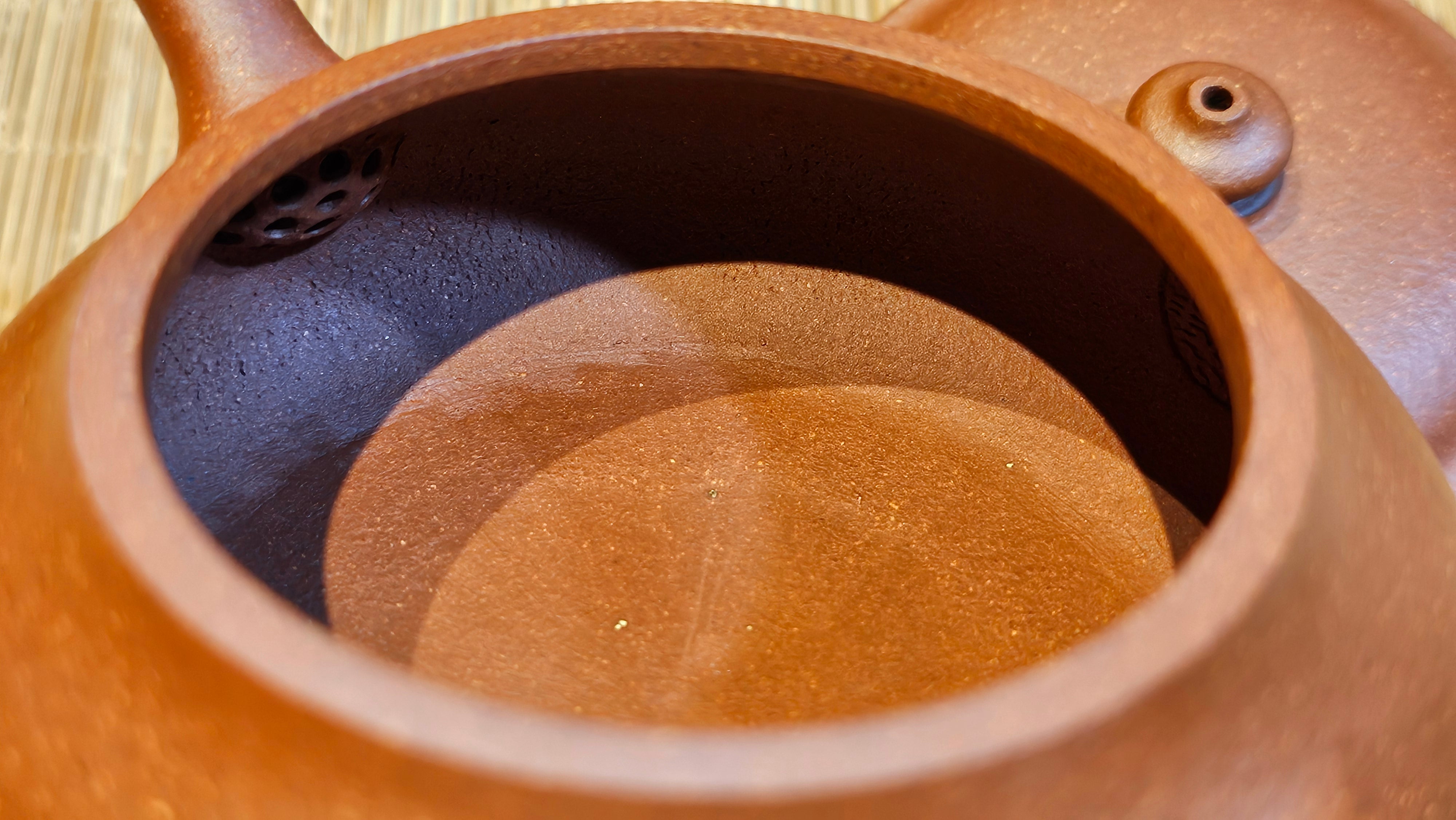 Ming Lu 明炉, 157.6ml, Hong Jiang Po Ni 红降坡泥, by our Collaborative Craftsman Chen Gui Zhi 陈桂枝。(Red JiangPoNi is rarer than Yellow JiangPoNi, XiaoMeiYao ZhuNi & ZhaoZhuang ZhuNi) ~ Congratulations to Mr J.K.! 1815hrs 1st August 2025, Stolberg, Germany🇩🇪