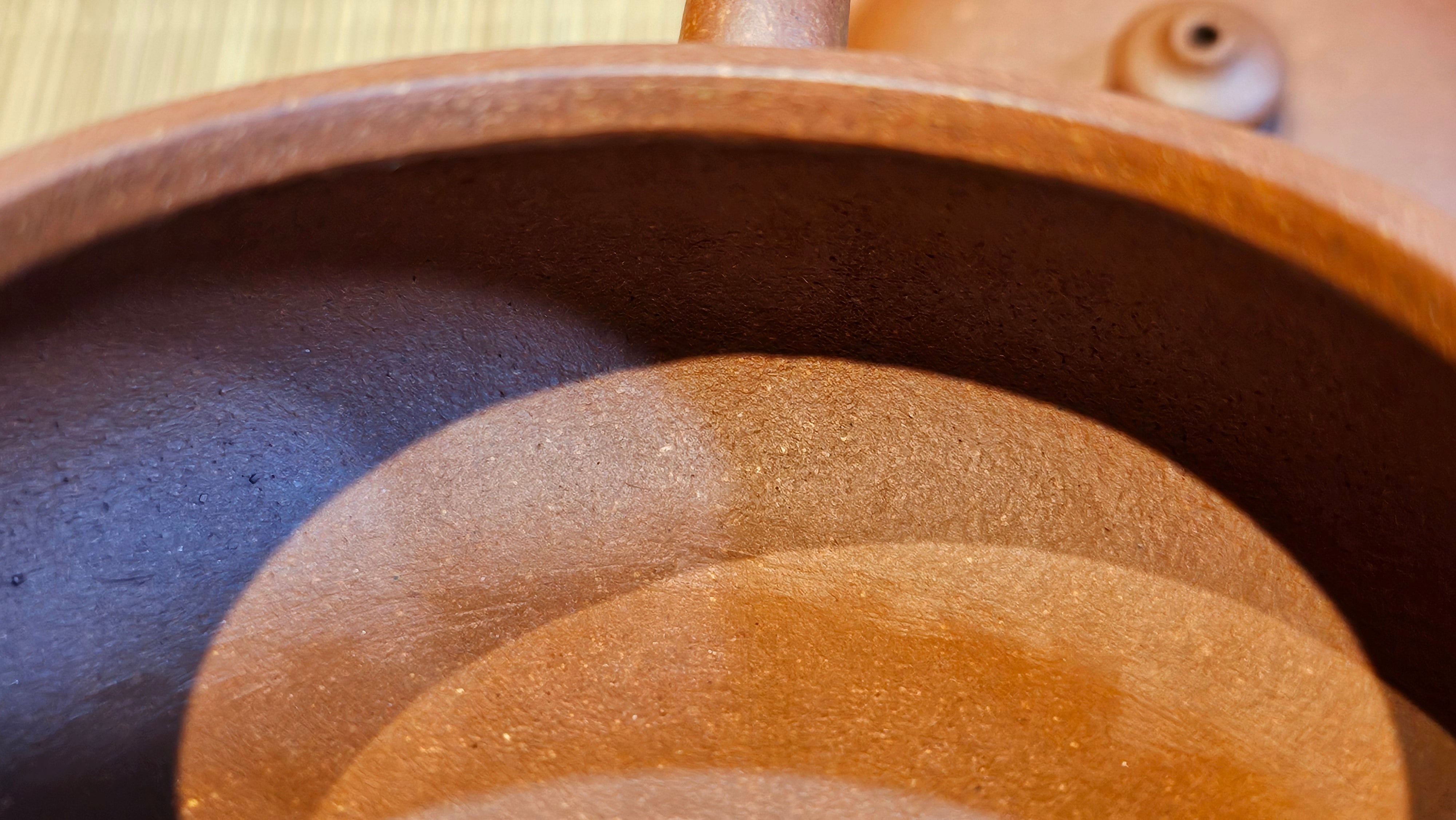 Ming Lu 明炉, 157.6ml, Hong Jiang Po Ni 红降坡泥, by our Collaborative Craftsman Chen Gui Zhi 陈桂枝。(Red JiangPoNi is rarer than Yellow JiangPoNi, XiaoMeiYao ZhuNi & ZhaoZhuang ZhuNi) ~ Congratulations to Mr J.K.! 1815hrs 1st August 2025, Stolberg, Germany🇩🇪