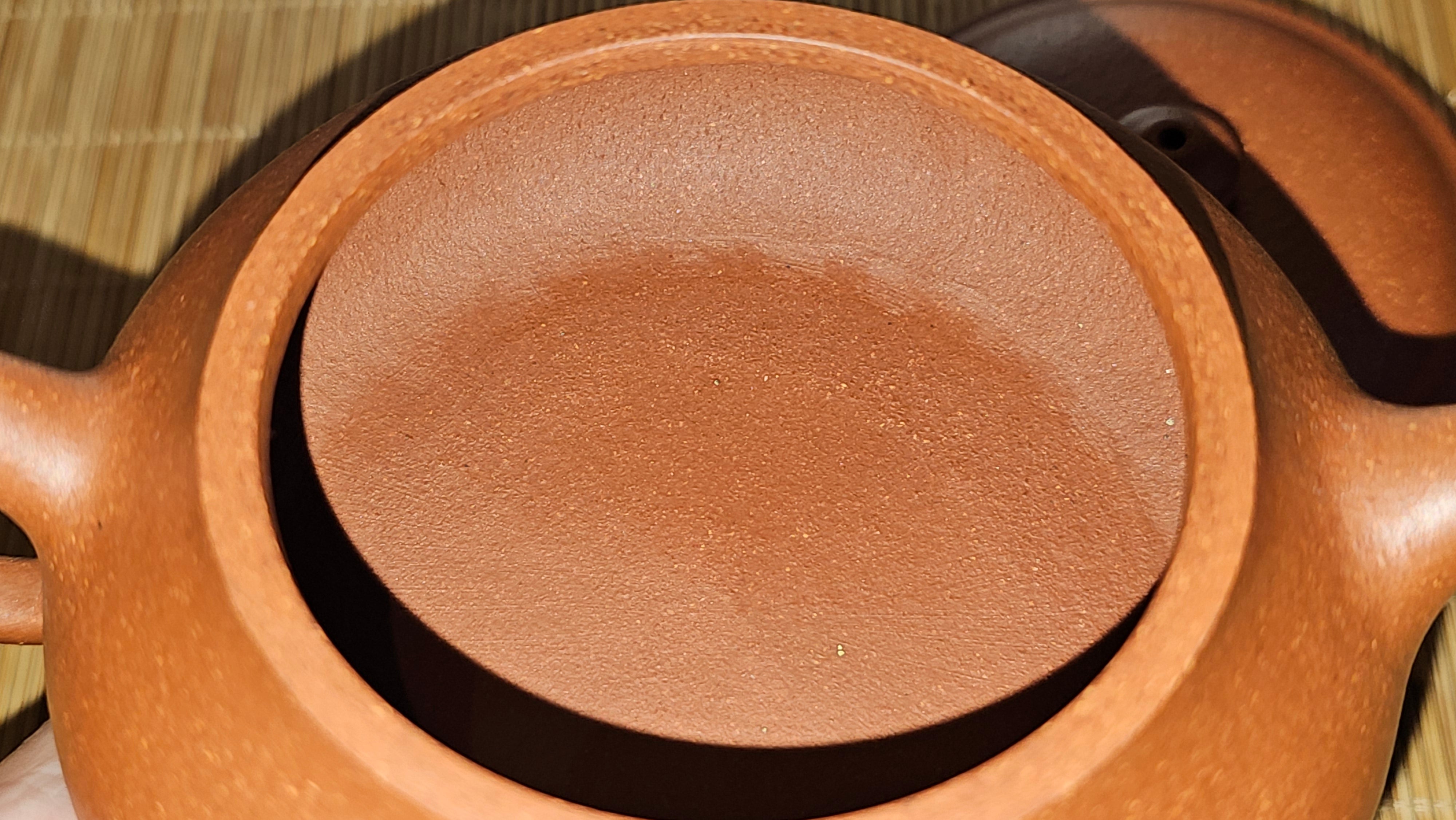 Ming Lu 明炉, 157.6ml, Hong Jiang Po Ni 红降坡泥, by our Collaborative Craftsman Chen Gui Zhi 陈桂枝。(Red JiangPoNi is rarer than Yellow JiangPoNi, XiaoMeiYao ZhuNi & ZhaoZhuang ZhuNi) ~ Congratulations to Mr J.K.! 1815hrs 1st August 2025, Stolberg, Germany🇩🇪