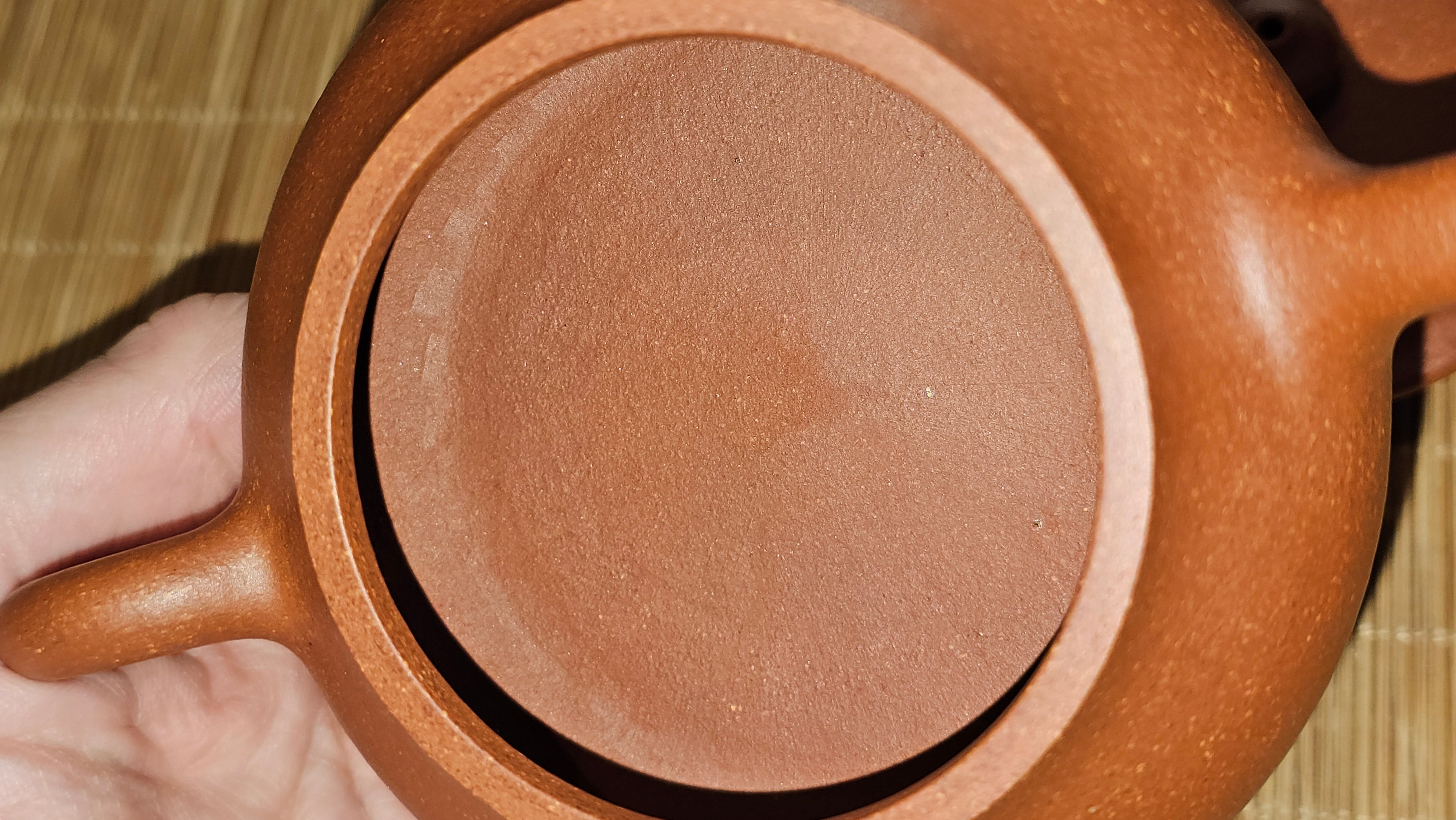 Ming Lu 明炉, 157.6ml, Hong Jiang Po Ni 红降坡泥, by our Collaborative Craftsman Chen Gui Zhi 陈桂枝。(Red JiangPoNi is rarer than Yellow JiangPoNi, XiaoMeiYao ZhuNi & ZhaoZhuang ZhuNi) ~ Congratulations to Mr J.K.! 1815hrs 1st August 2025, Stolberg, Germany🇩🇪