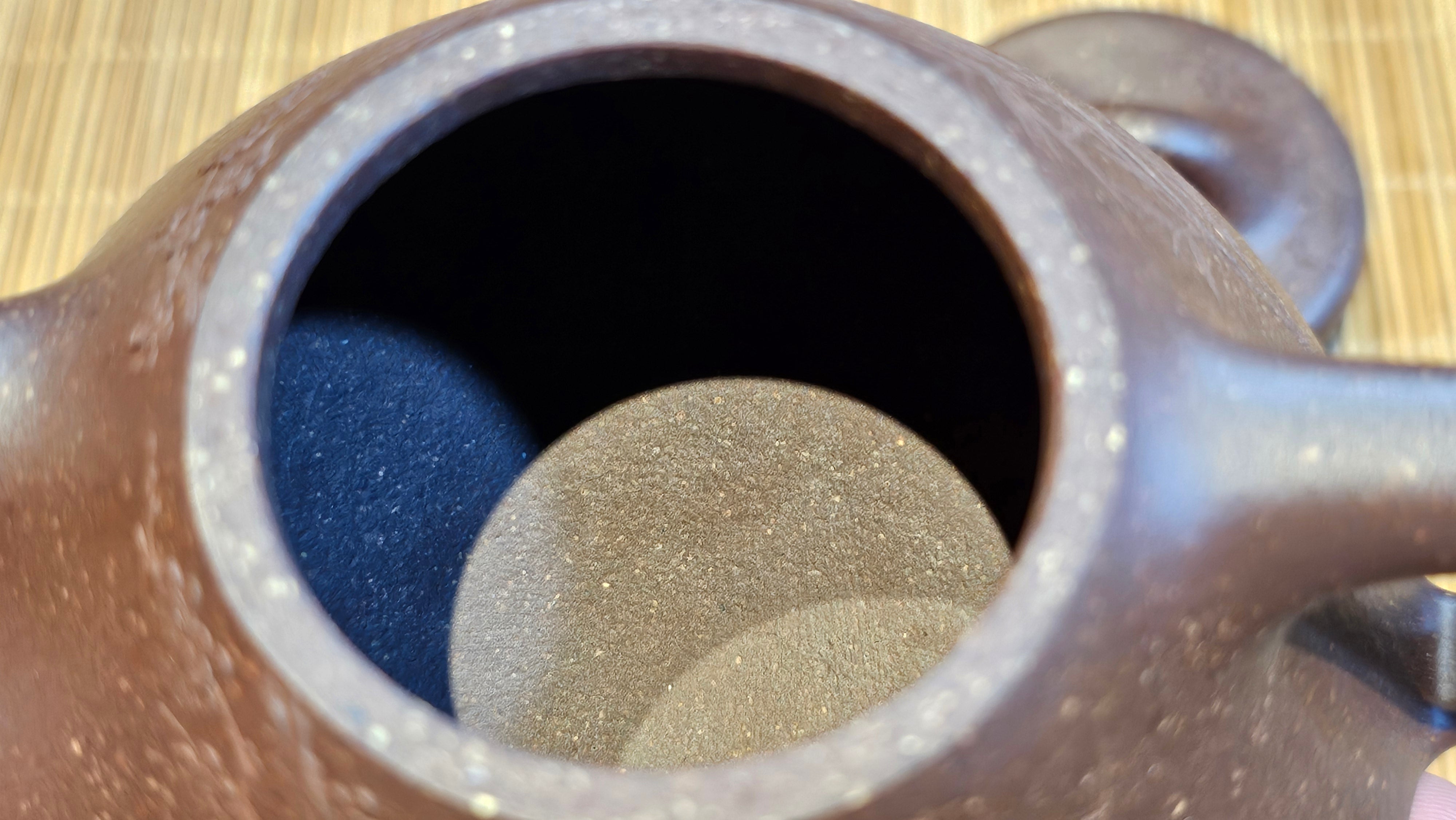 Shi Piao 石瓢 (Zi Ye Shi Piao), 191.1ml, Craftsman Yun Shen 云深 performing *EXQUISITE WHOLE-BODY Clay Sculpting 泥绘 of Plum Blossoms 梅花*, pot by Craftsman Chen Huan 陈欢; Lao Zi Ni 老紫泥 ~ Congratulations to Mr C.L.! 2046hrs 26th August 2025, Chicago! IL!