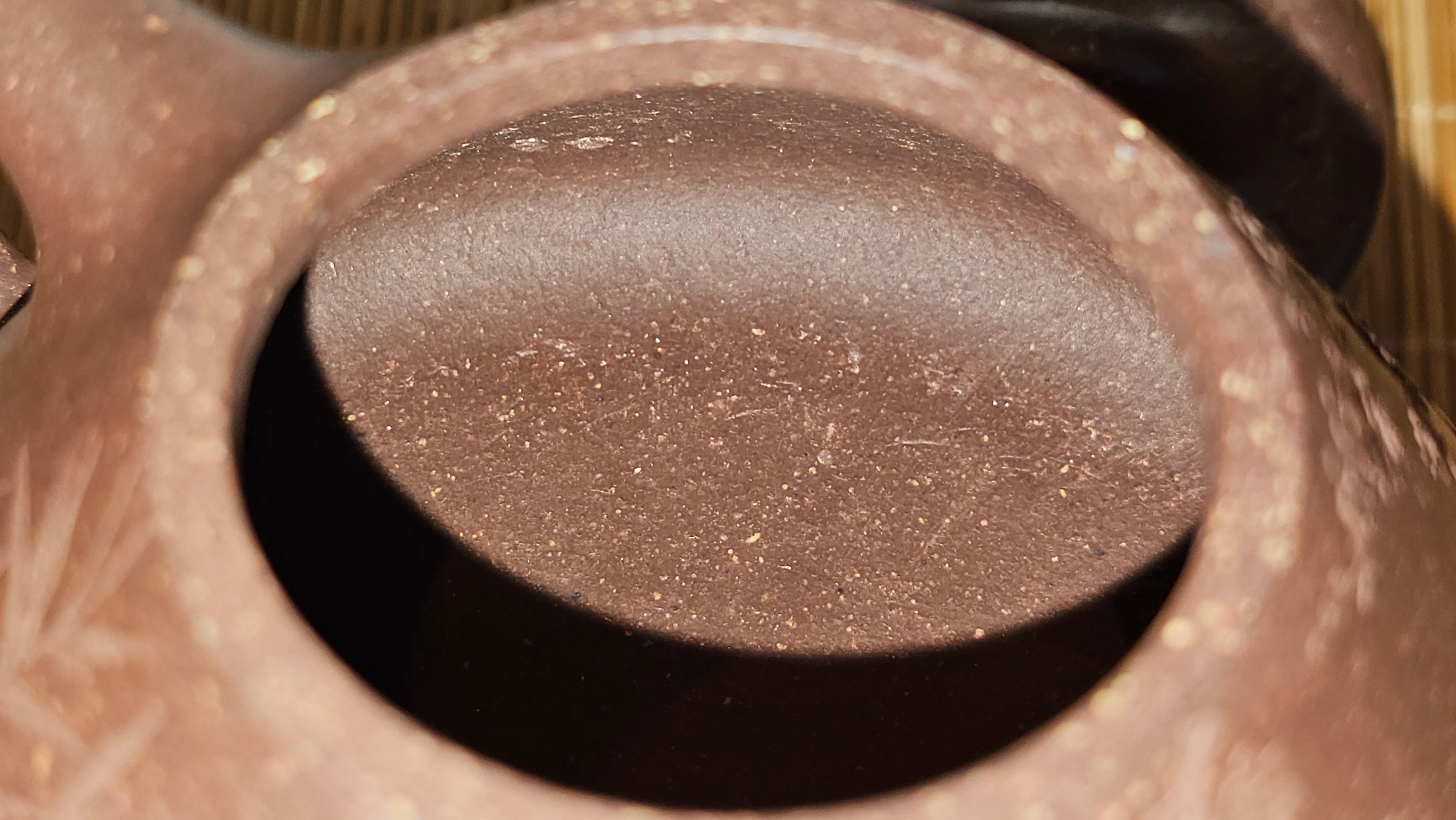 Shi Piao 石瓢 (Zi Ye Shi Piao), 191.1ml, Craftsman Yun Shen 云深 performing *EXQUISITE WHOLE-BODY Clay Sculpting 泥绘 of Plum Blossoms 梅花*, pot by Craftsman Chen Huan 陈欢; Lao Zi Ni 老紫泥 ~ Congratulations to Mr C.L.! 2046hrs 26th August 2025, Chicago! IL!