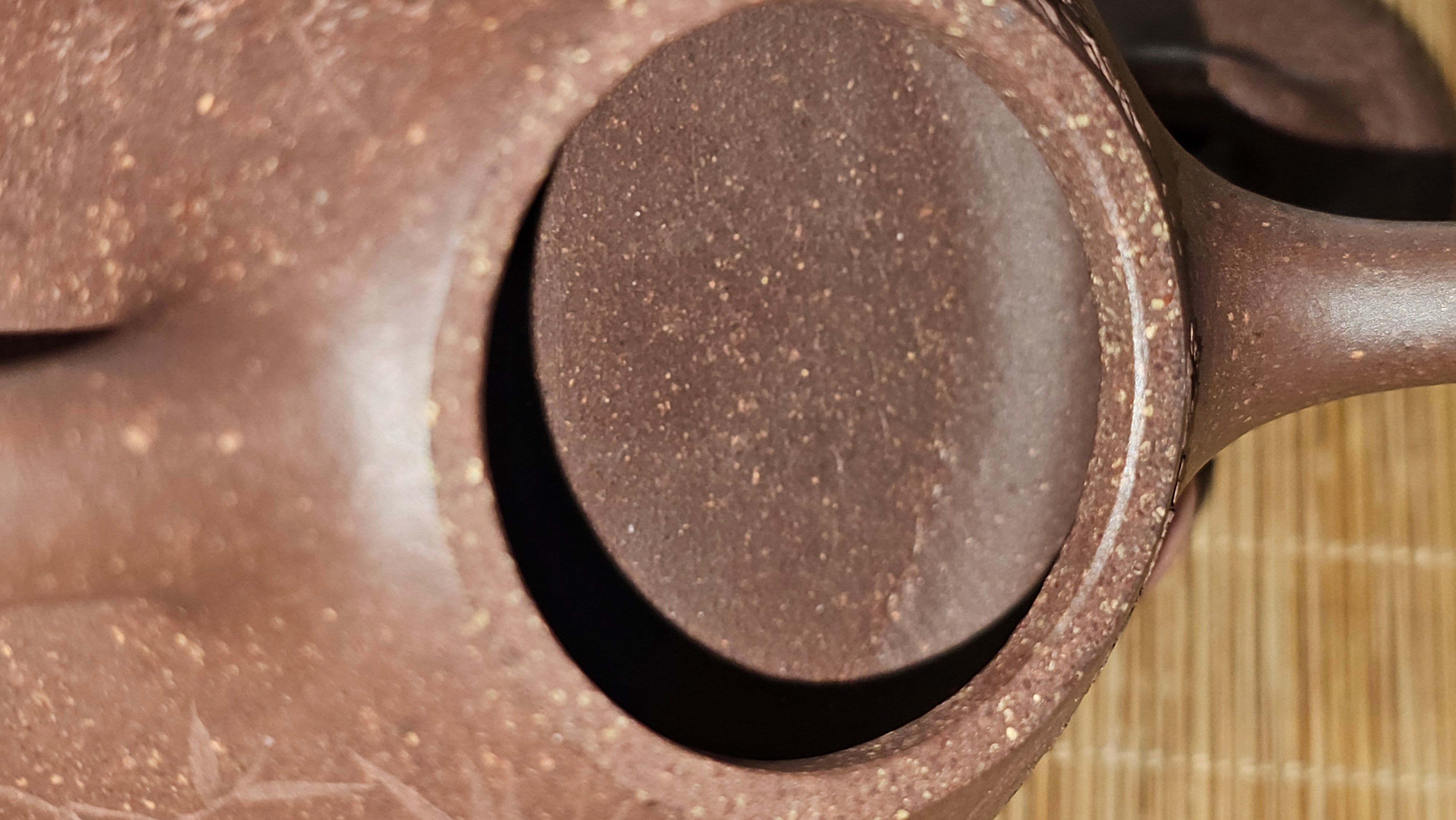 Shi Piao 石瓢 (Zi Ye Shi Piao), 191.1ml, Craftsman Yun Shen 云深 performing *EXQUISITE WHOLE-BODY Clay Sculpting 泥绘 of Plum Blossoms 梅花*, pot by Craftsman Chen Huan 陈欢; Lao Zi Ni 老紫泥 ~ Congratulations to Mr C.L.! 2046hrs 26th August 2025, Chicago! IL!