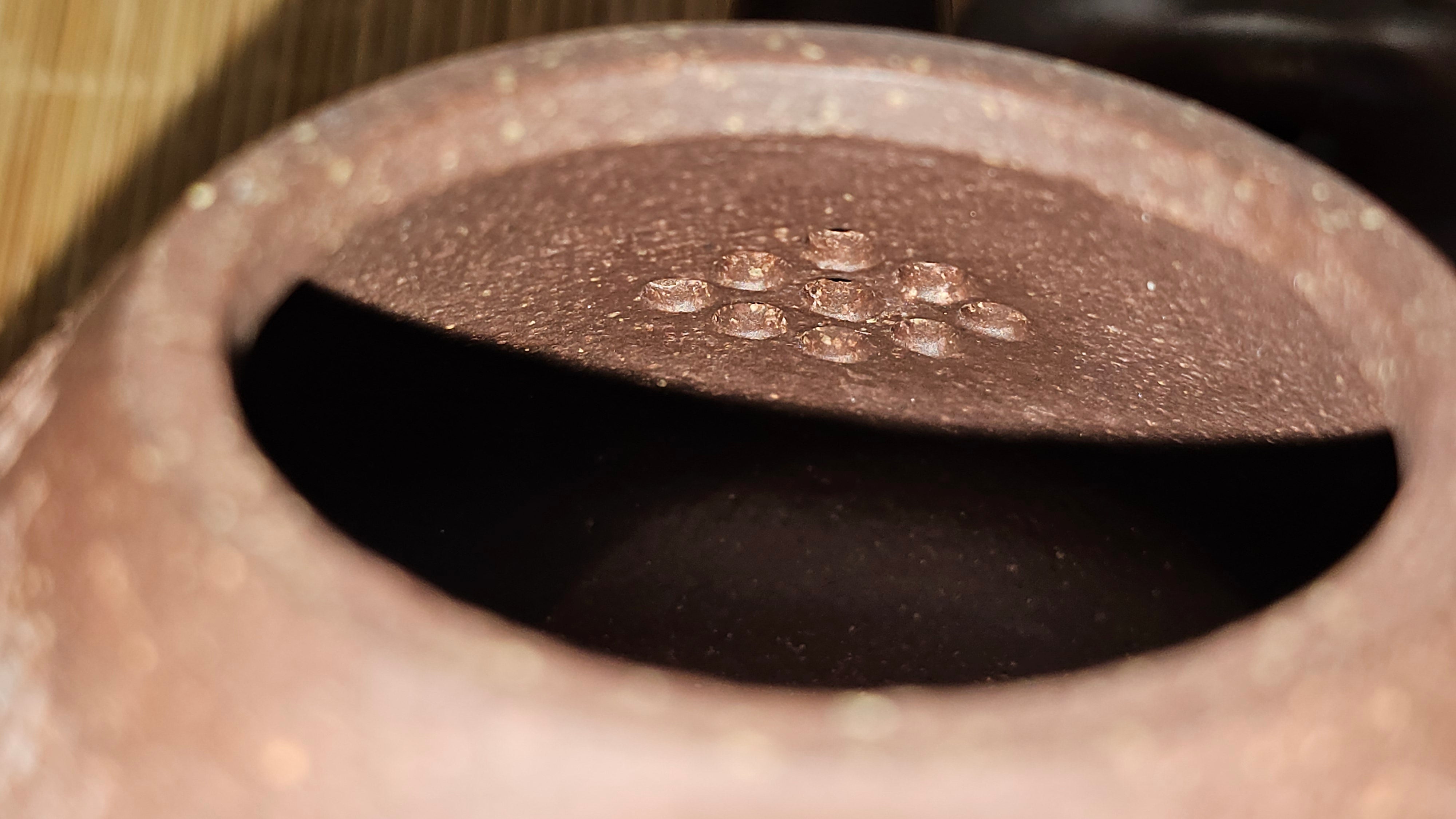 Shi Piao 石瓢 (Zi Ye Shi Piao), 191.1ml, Craftsman Yun Shen 云深 performing *EXQUISITE WHOLE-BODY Clay Sculpting 泥绘 of Plum Blossoms 梅花*, pot by Craftsman Chen Huan 陈欢; Lao Zi Ni 老紫泥 ~ Congratulations to Mr C.L.! 2046hrs 26th August 2025, Chicago! IL!