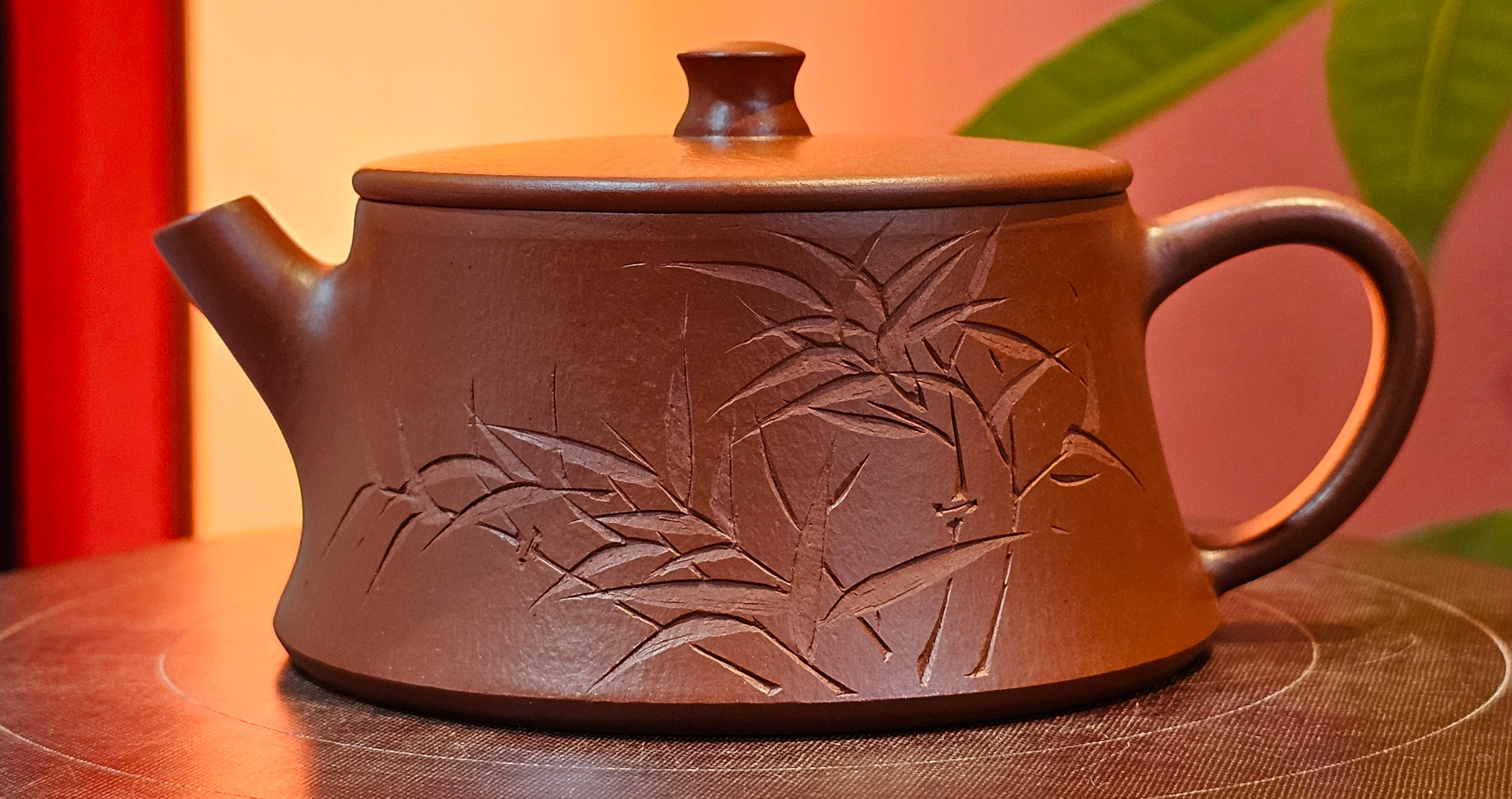 Yun Zhu 云柱 "Pillar of the Heavens", 138.7ml, Xiao Mei Yao Zhu Ni 小煤窑朱泥, by our Collaborative Craftsman Wang Hui ~ "劲竹凌风" & Bamboo Engraving by Craftsman Yi De Shu ~ Congratulations to Mr J.G.!2339hrs 4th August 2025, Bellevue Hill, Australia🇦🇺!