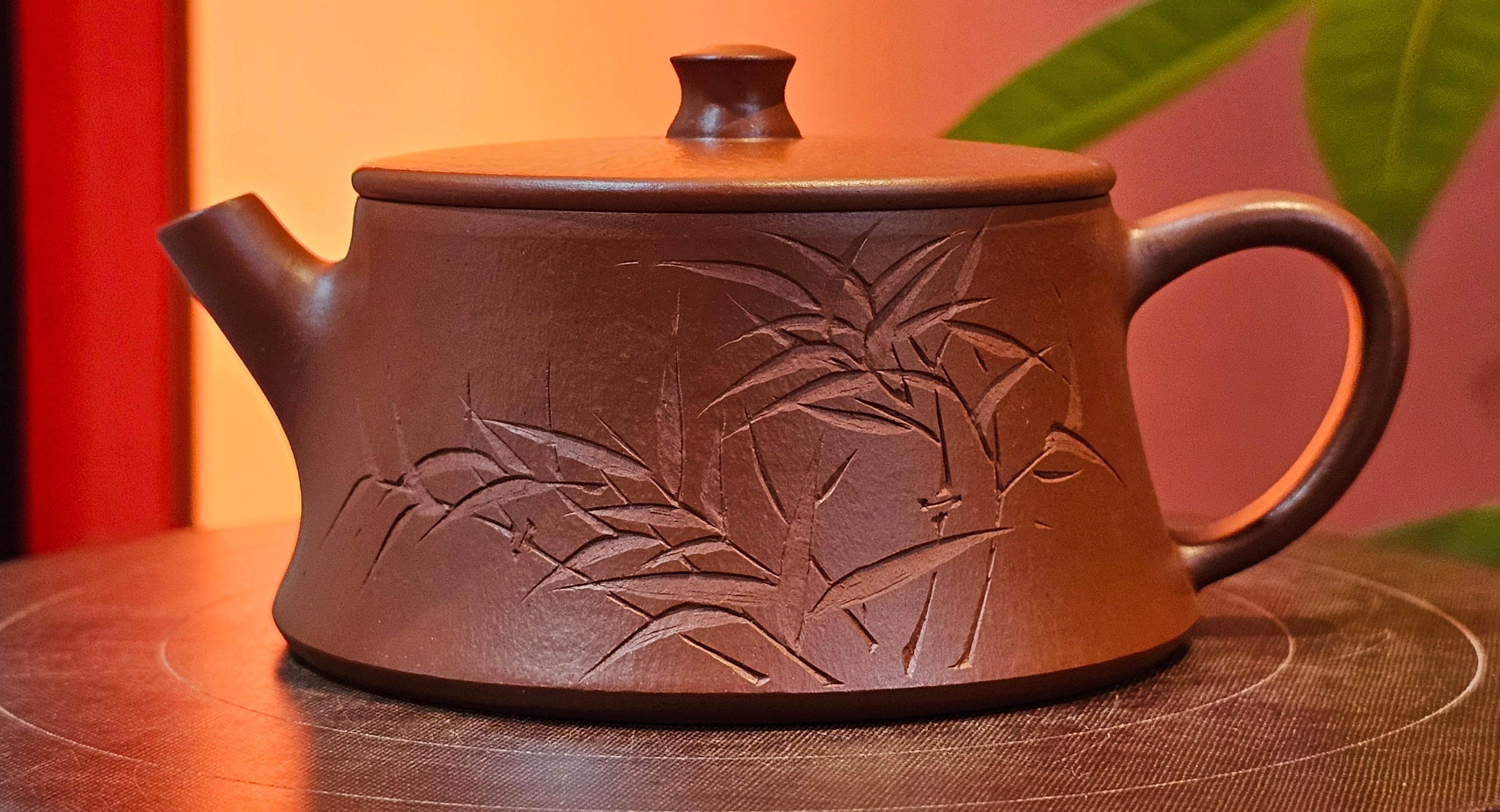 Yun Zhu 云柱 "Pillar of the Heavens", 138.7ml, Xiao Mei Yao Zhu Ni 小煤窑朱泥, by our Collaborative Craftsman Wang Hui ~ "劲竹凌风" & Bamboo Engraving by Craftsman Yi De Shu ~ Congratulations to Mr J.G.!2339hrs 4th August 2025, Bellevue Hill, Australia🇦🇺!