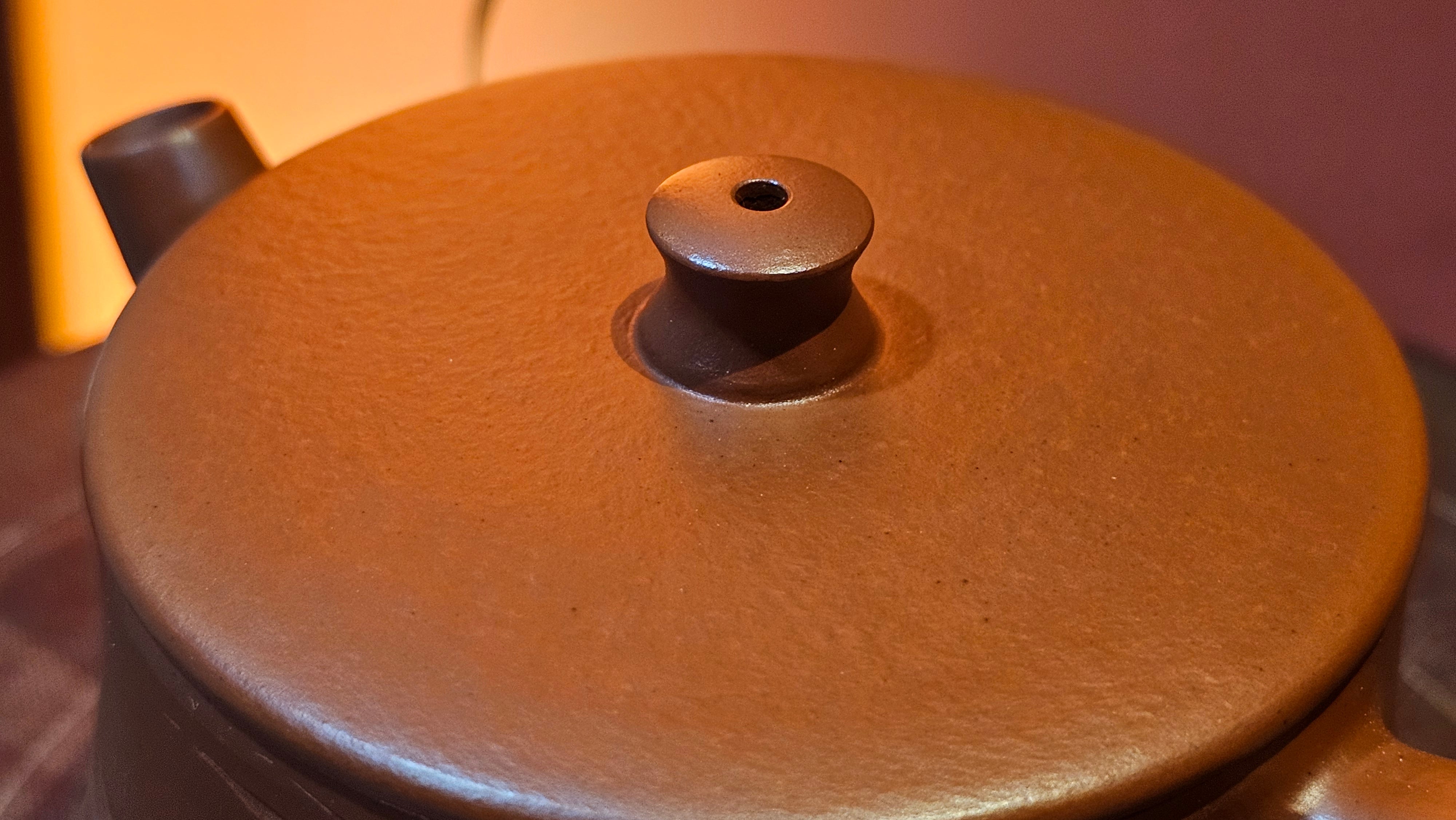 Yun Zhu 云柱 "Pillar of the Heavens", 138.7ml, Xiao Mei Yao Zhu Ni 小煤窑朱泥, by our Collaborative Craftsman Wang Hui ~ "劲竹凌风" & Bamboo Engraving by Craftsman Yi De Shu ~ Congratulations to Mr J.G.!2339hrs 4th August 2025, Bellevue Hill, Australia🇦🇺!