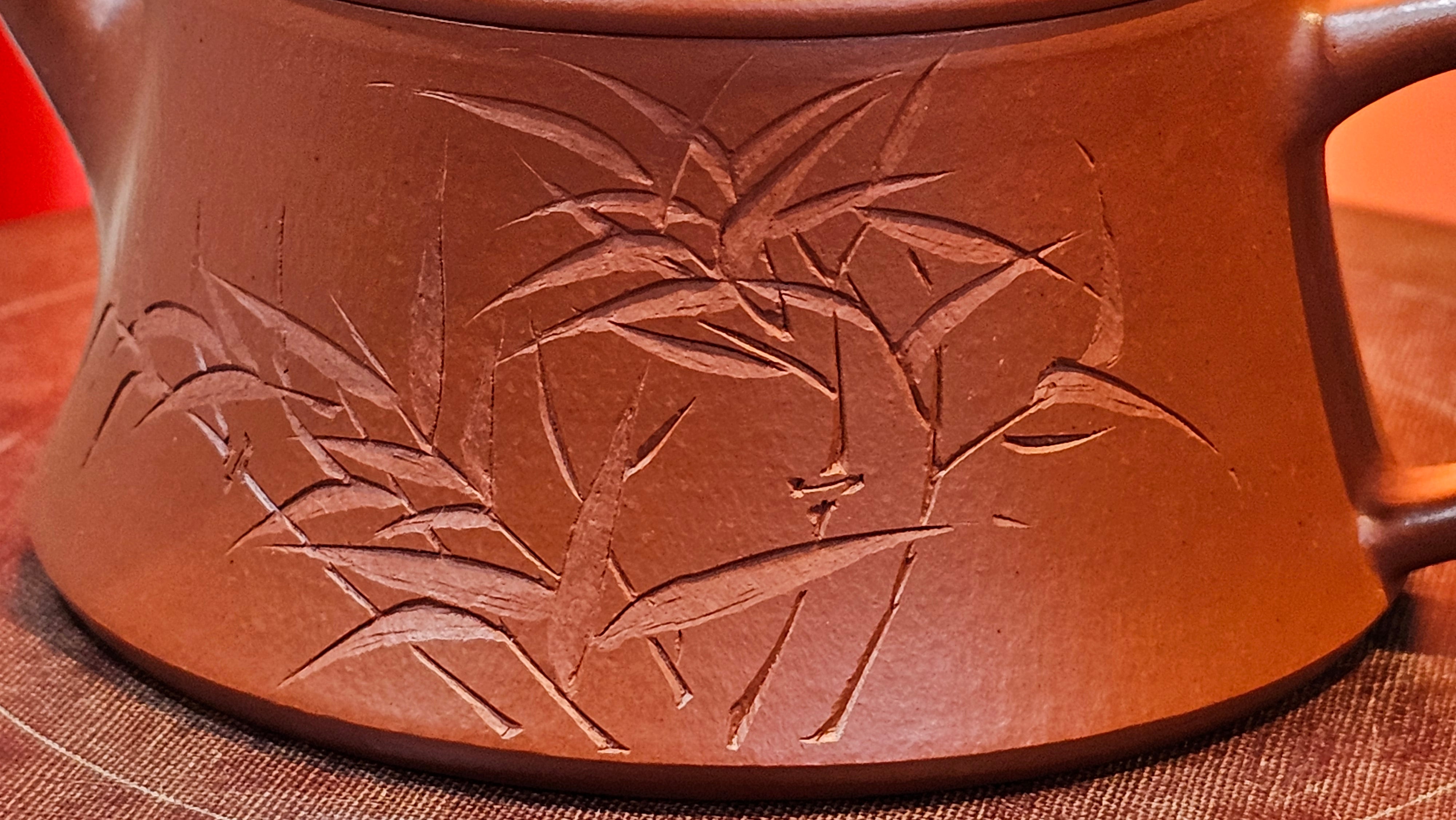 Yun Zhu 云柱 "Pillar of the Heavens", 138.7ml, Xiao Mei Yao Zhu Ni 小煤窑朱泥, by our Collaborative Craftsman Wang Hui ~ "劲竹凌风" & Bamboo Engraving by Craftsman Yi De Shu ~ Congratulations to Mr J.G.!2339hrs 4th August 2025, Bellevue Hill, Australia🇦🇺!