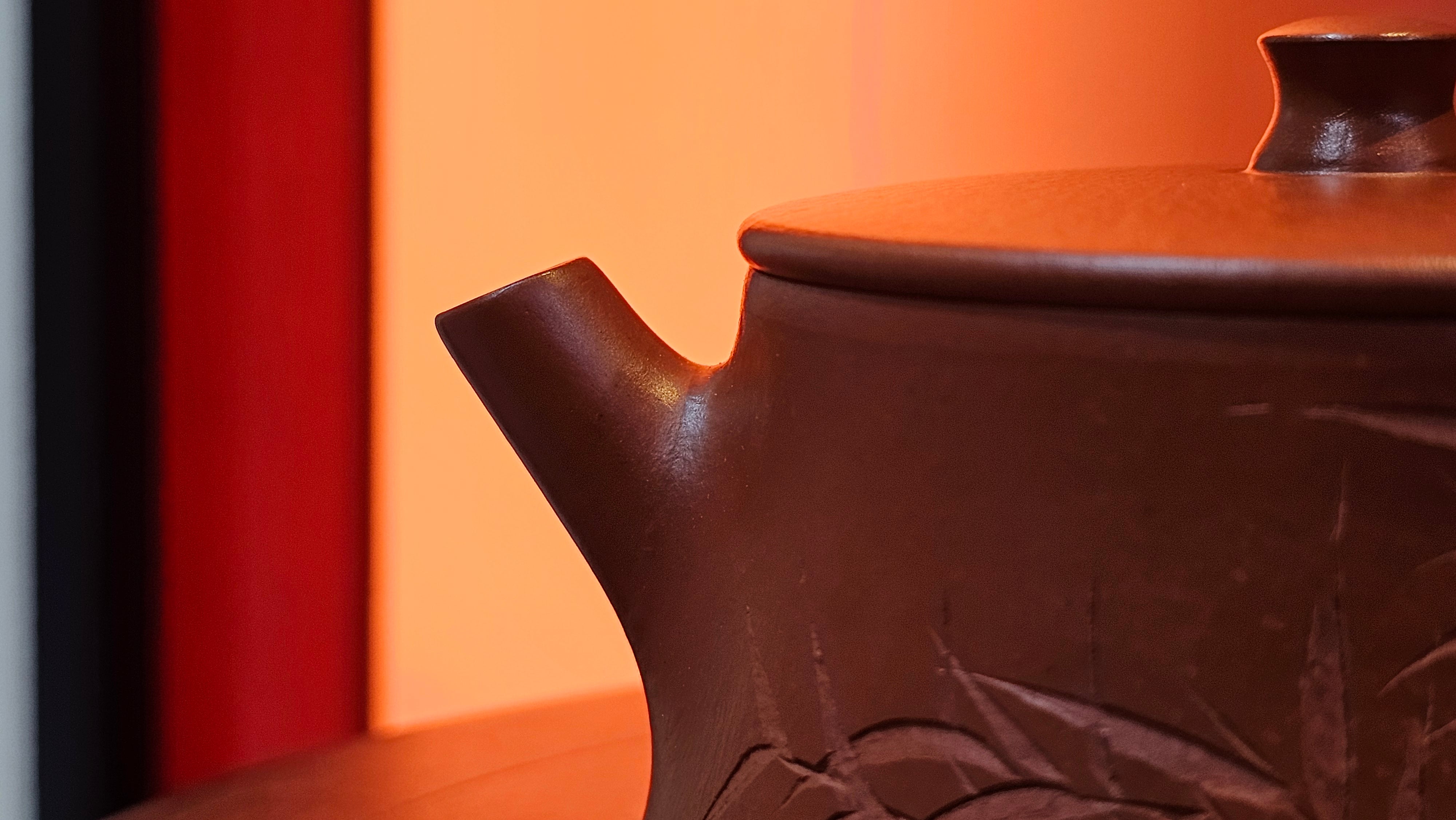 Yun Zhu 云柱 "Pillar of the Heavens", 138.7ml, Xiao Mei Yao Zhu Ni 小煤窑朱泥, by our Collaborative Craftsman Wang Hui ~ "劲竹凌风" & Bamboo Engraving by Craftsman Yi De Shu ~ Congratulations to Mr J.G.!2339hrs 4th August 2025, Bellevue Hill, Australia🇦🇺!