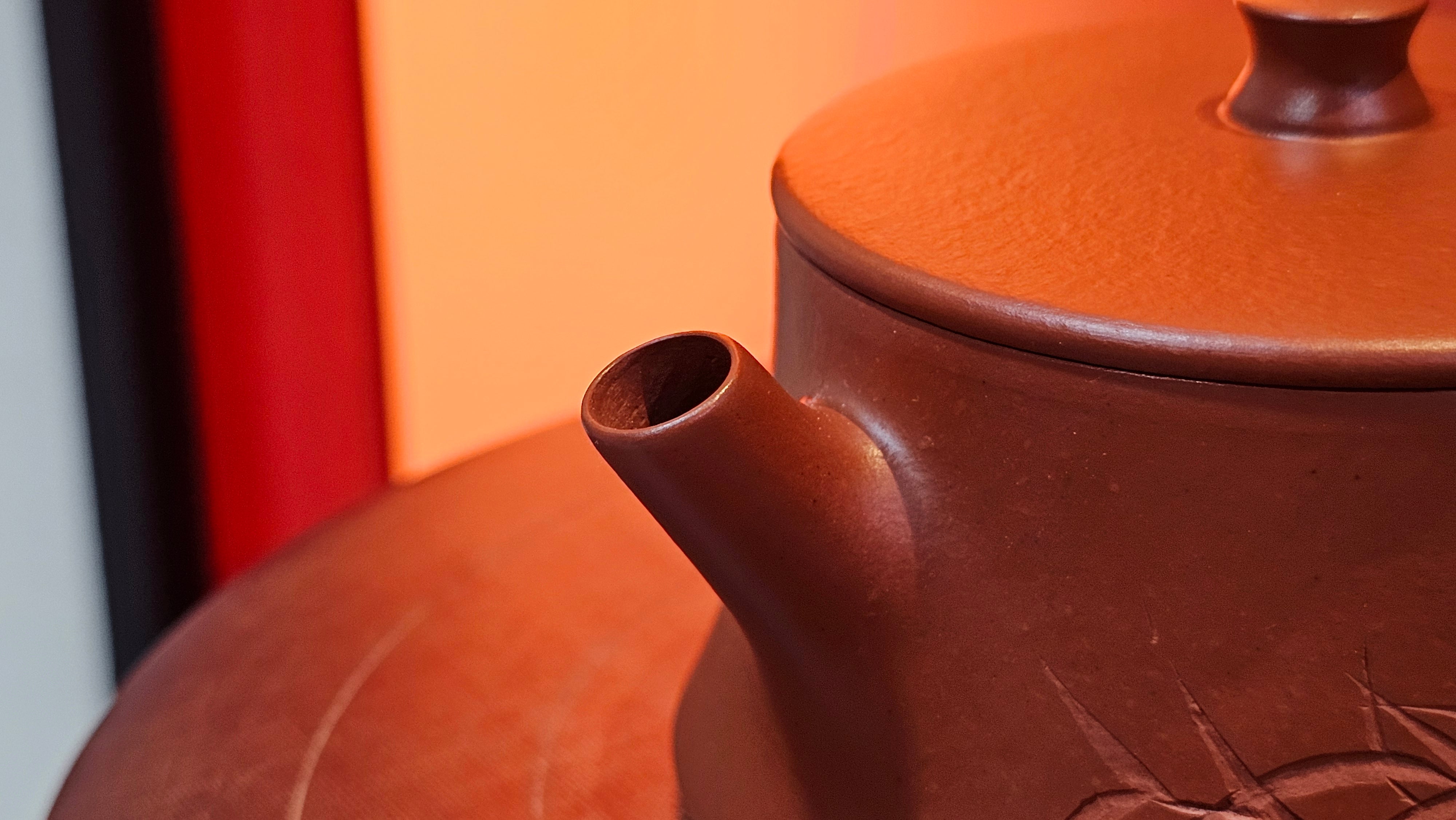 Yun Zhu 云柱 "Pillar of the Heavens", 138.7ml, Xiao Mei Yao Zhu Ni 小煤窑朱泥, by our Collaborative Craftsman Wang Hui ~ "劲竹凌风" & Bamboo Engraving by Craftsman Yi De Shu ~ Congratulations to Mr J.G.!2339hrs 4th August 2025, Bellevue Hill, Australia🇦🇺!