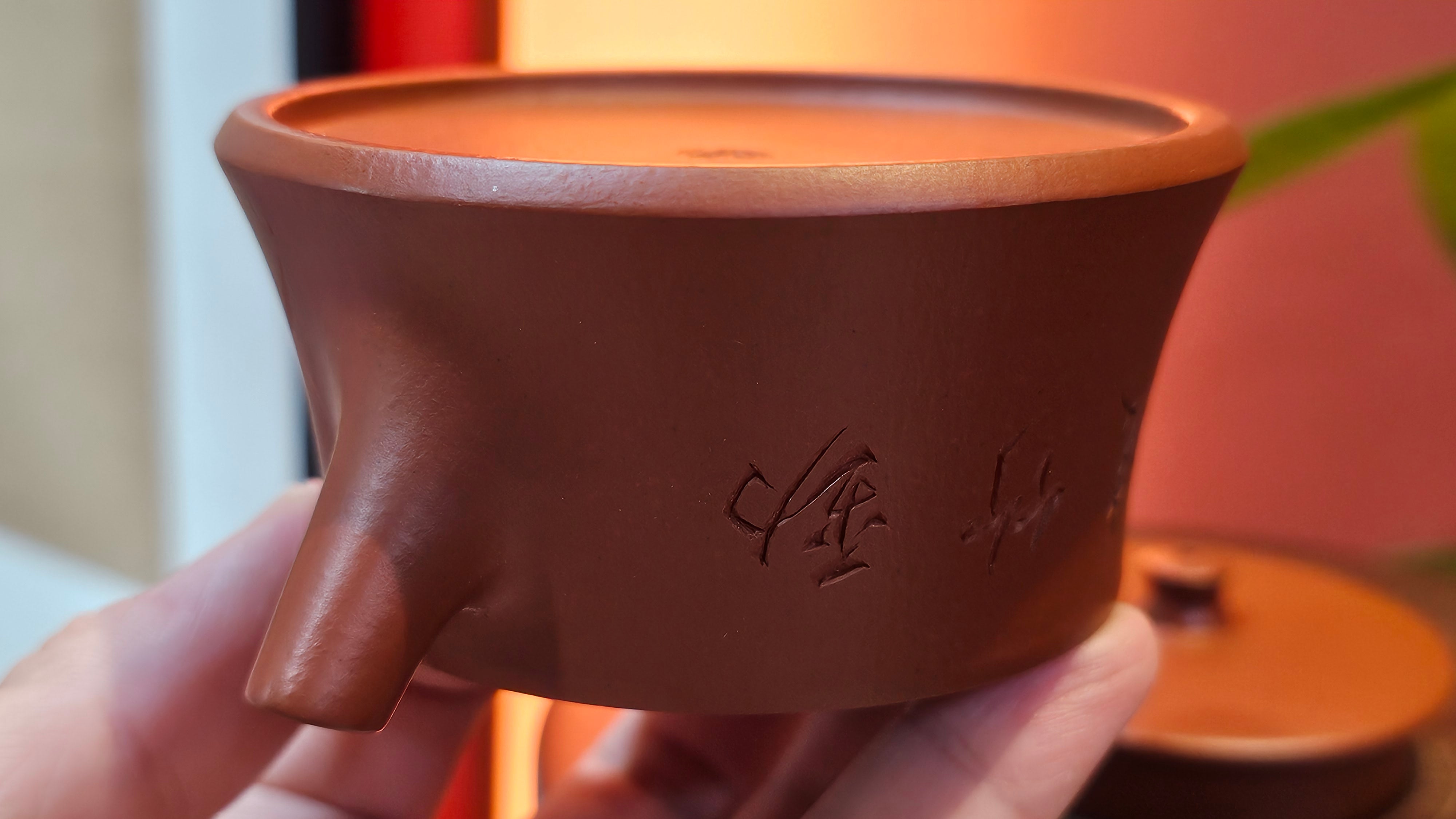 Yun Zhu 云柱 "Pillar of the Heavens", 138.7ml, Xiao Mei Yao Zhu Ni 小煤窑朱泥, by our Collaborative Craftsman Wang Hui ~ "劲竹凌风" & Bamboo Engraving by Craftsman Yi De Shu ~ Congratulations to Mr J.G.!2339hrs 4th August 2025, Bellevue Hill, Australia🇦🇺!