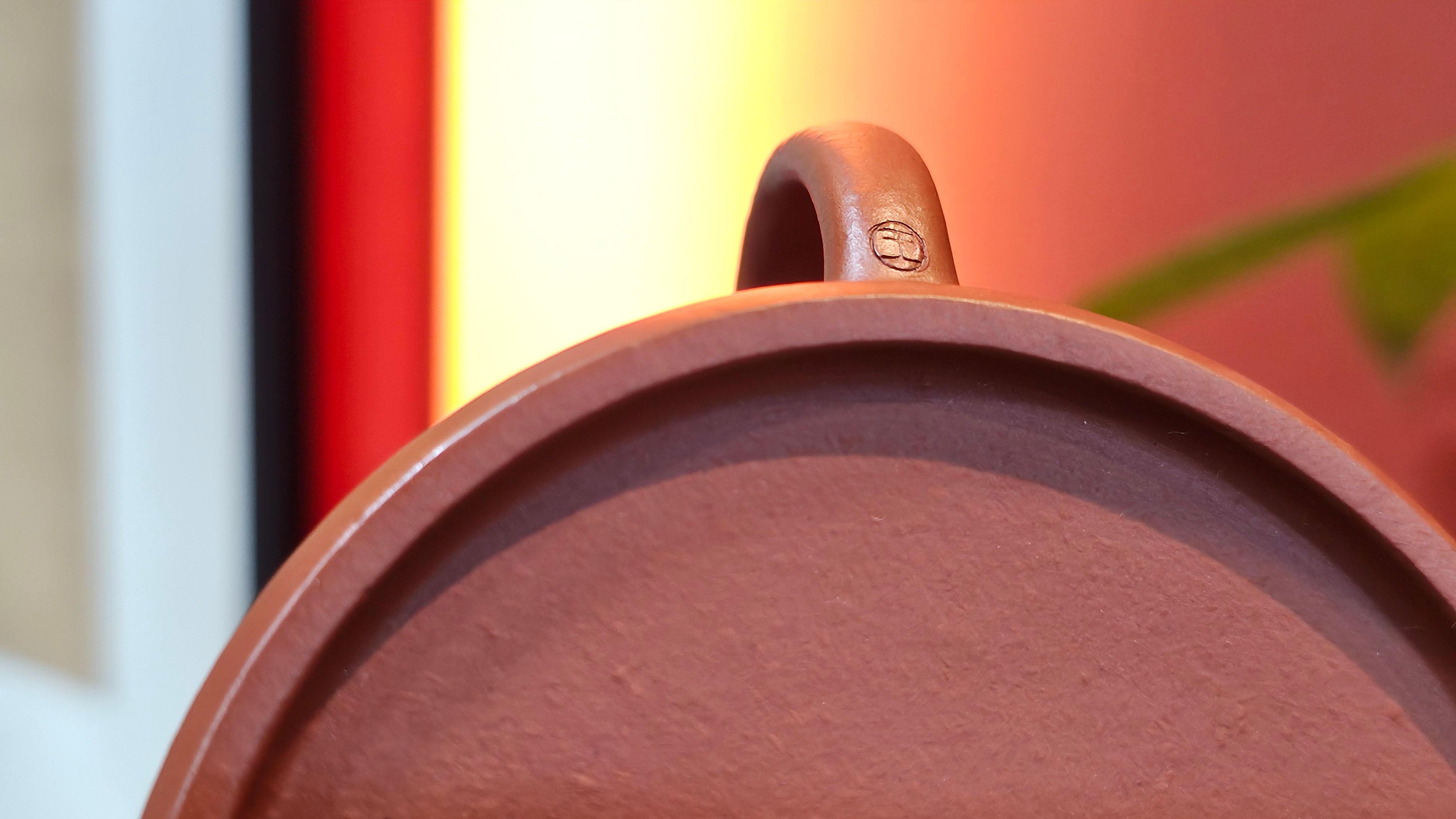 Yun Zhu 云柱 "Pillar of the Heavens", 138.7ml, Xiao Mei Yao Zhu Ni 小煤窑朱泥, by our Collaborative Craftsman Wang Hui ~ "劲竹凌风" & Bamboo Engraving by Craftsman Yi De Shu ~ Congratulations to Mr J.G.!2339hrs 4th August 2025, Bellevue Hill, Australia🇦🇺!