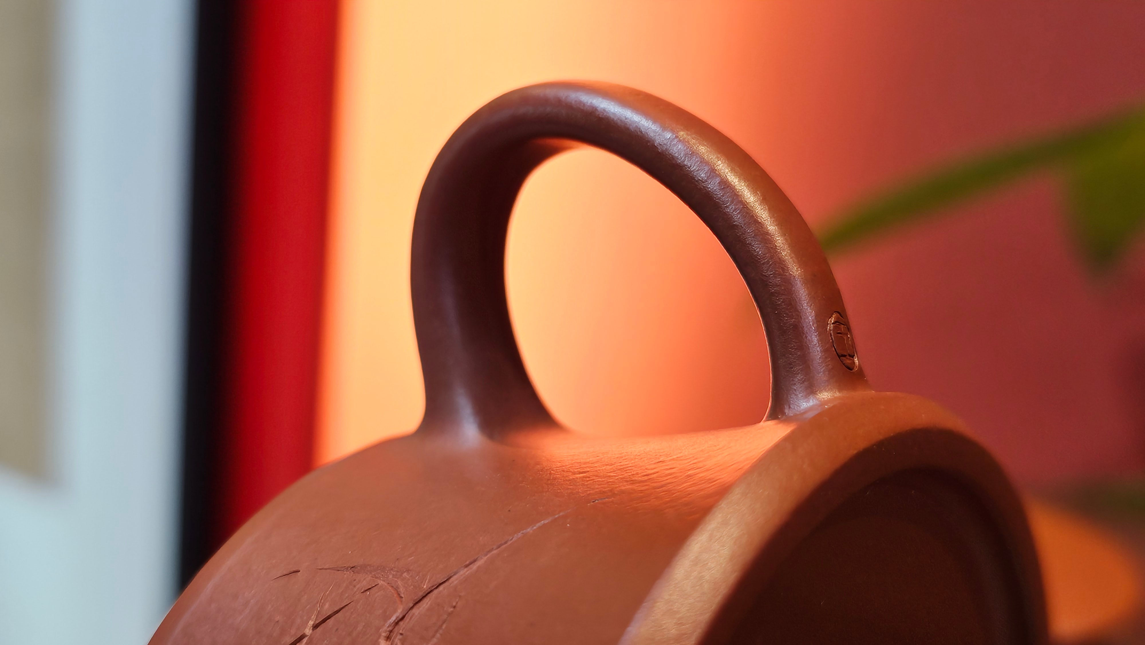 Yun Zhu 云柱 "Pillar of the Heavens", 138.7ml, Xiao Mei Yao Zhu Ni 小煤窑朱泥, by our Collaborative Craftsman Wang Hui ~ "劲竹凌风" & Bamboo Engraving by Craftsman Yi De Shu ~ Congratulations to Mr J.G.!2339hrs 4th August 2025, Bellevue Hill, Australia🇦🇺!