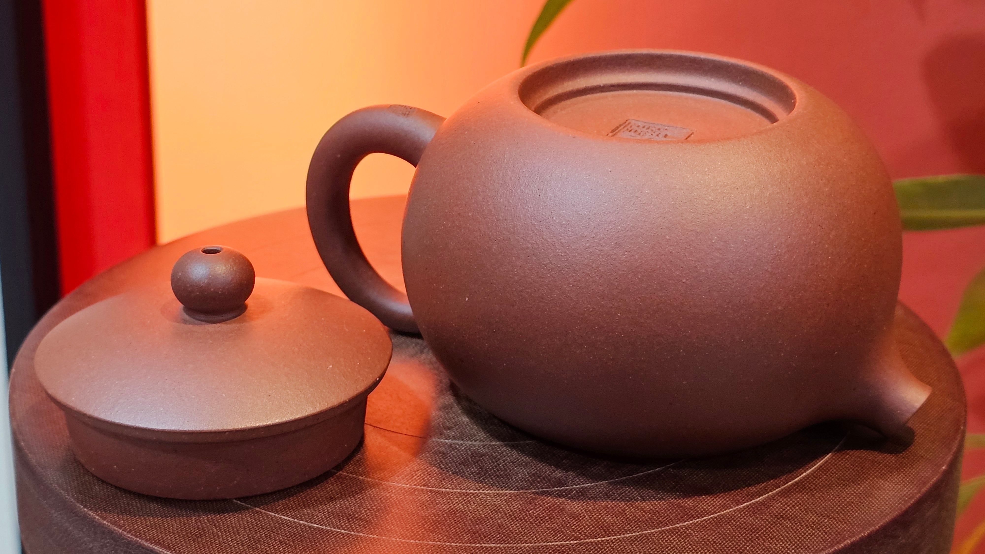 Xi Shi 西施, 209.1ml, Di Cao Qing Zi Ni 底槽青紫泥, by Craftsman Gu Xiao Ming 顾小明 ~ Congratulations to Mr J.L.!!0444hrs 4th August 2025, Dacula, GA.