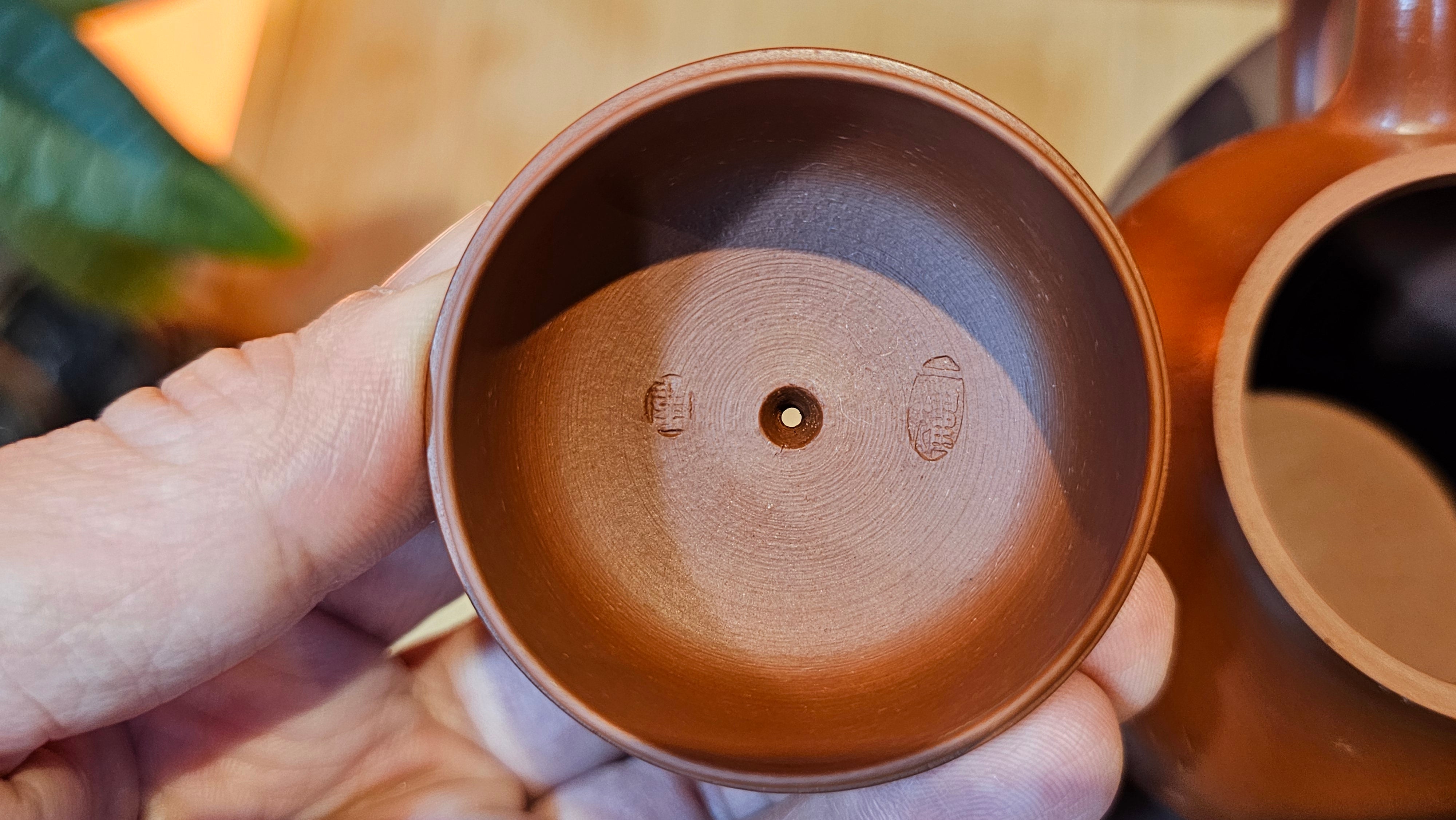 Li Xing 梨形, 177.5ml, Xiao Mei Yao Zhu Ni 小煤窑朱泥 by our Collaborative Craftsman Zhai Yi Yao 翟一耀, 梅花刻绘, Engraving of Plum Blossoms and Calligraphy, by Craftsman Yi De Shu 一德书 ~ Congratulations to!Mr A.K., 1226hrs 4th August 2025, Jabłonna! Poland🇵🇱.