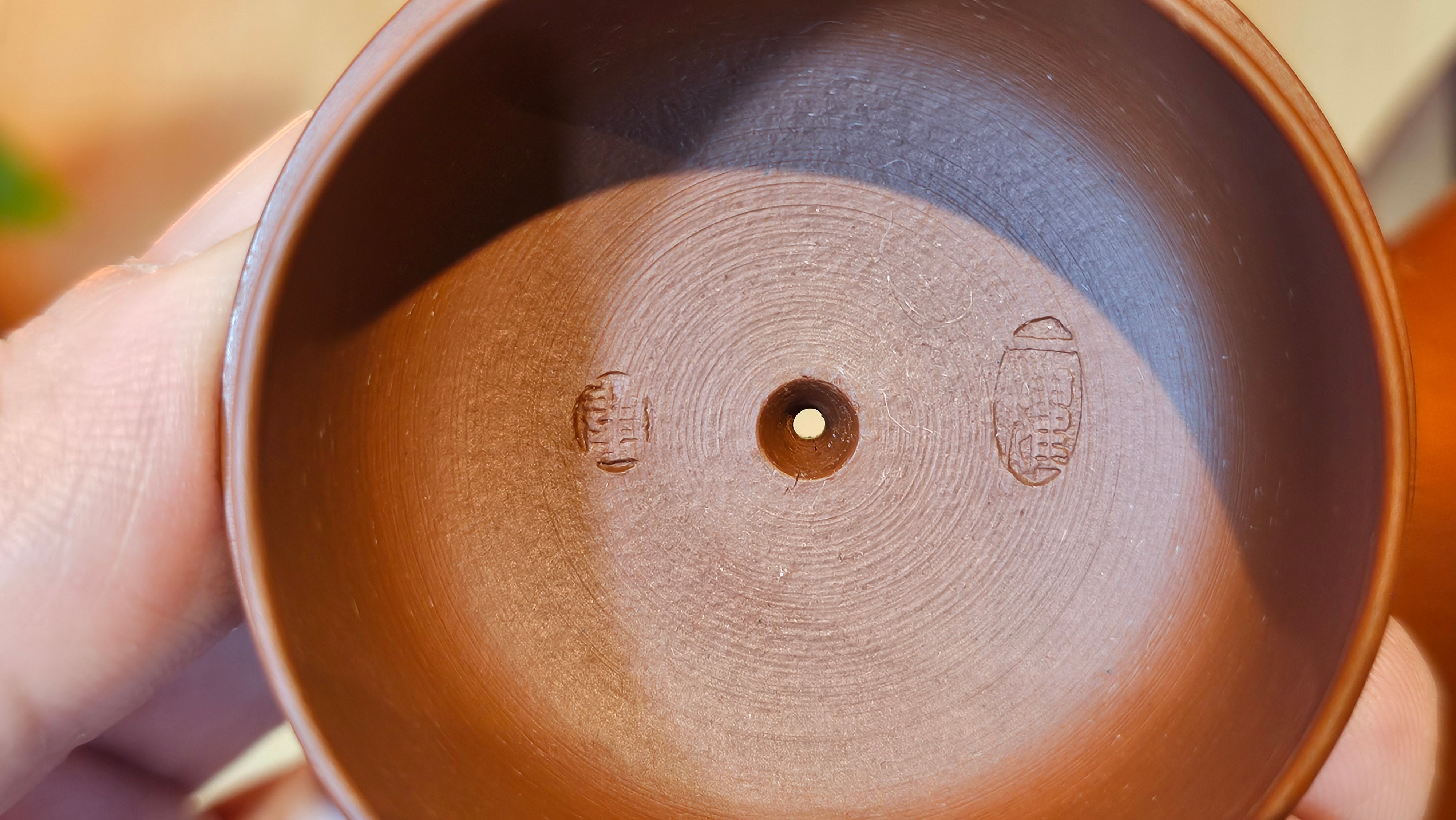 Li Xing 梨形, 177.5ml, Xiao Mei Yao Zhu Ni 小煤窑朱泥 by our Collaborative Craftsman Zhai Yi Yao 翟一耀, 梅花刻绘, Engraving of Plum Blossoms and Calligraphy, by Craftsman Yi De Shu 一德书 ~ Congratulations to!Mr A.K., 1226hrs 4th August 2025, Jabłonna! Poland🇵🇱.