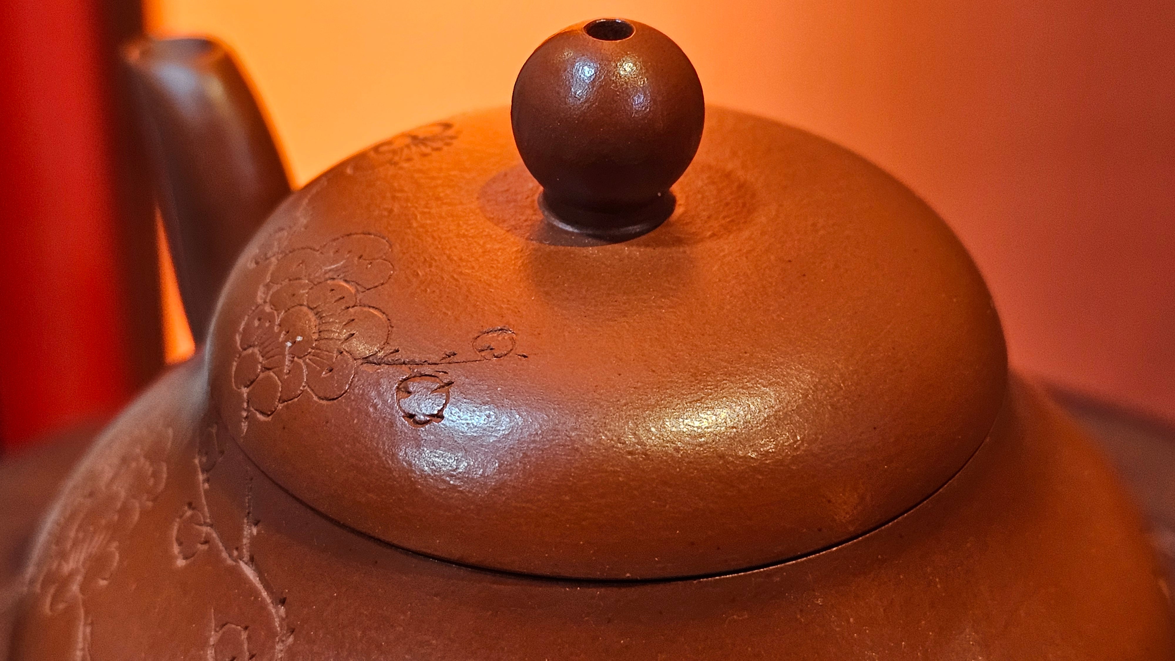 Li Xing 梨形, 177.5ml, Xiao Mei Yao Zhu Ni 小煤窑朱泥 by our Collaborative Craftsman Zhai Yi Yao 翟一耀, 梅花刻绘, Engraving of Plum Blossoms and Calligraphy, by Craftsman Yi De Shu 一德书 ~ Congratulations to!Mr A.K., 1226hrs 4th August 2025, Jabłonna! Poland🇵🇱.