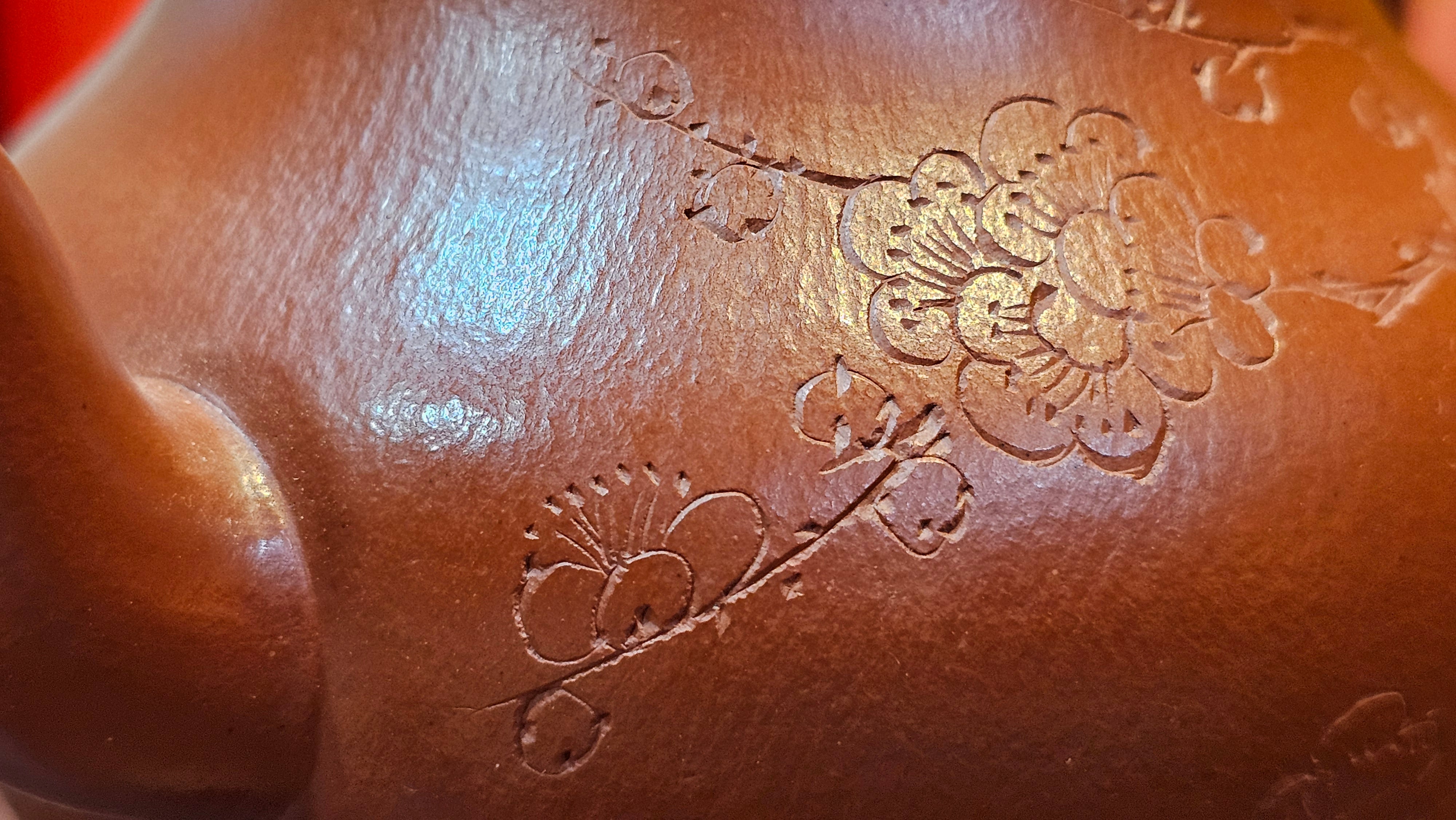 Li Xing 梨形, 177.5ml, Xiao Mei Yao Zhu Ni 小煤窑朱泥 by our Collaborative Craftsman Zhai Yi Yao 翟一耀, 梅花刻绘, Engraving of Plum Blossoms and Calligraphy, by Craftsman Yi De Shu 一德书 ~ Congratulations to!Mr A.K., 1226hrs 4th August 2025, Jabłonna! Poland🇵🇱.