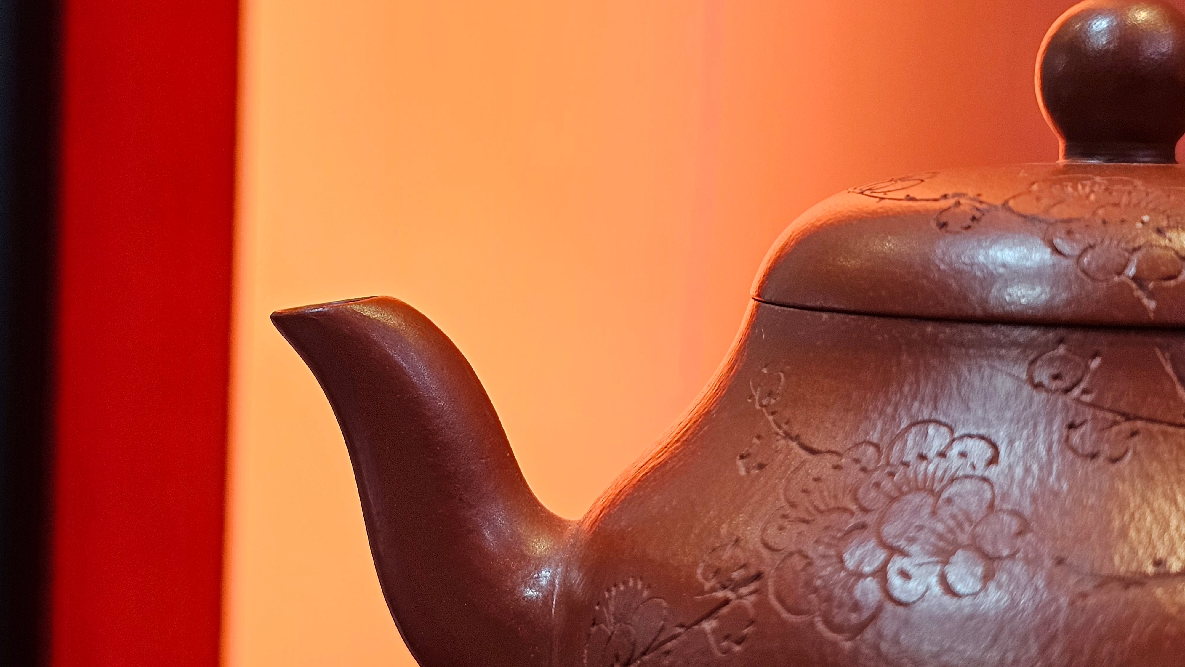 Li Xing 梨形, 177.5ml, Xiao Mei Yao Zhu Ni 小煤窑朱泥 by our Collaborative Craftsman Zhai Yi Yao 翟一耀, 梅花刻绘, Engraving of Plum Blossoms and Calligraphy, by Craftsman Yi De Shu 一德书 ~ Congratulations to!Mr A.K., 1226hrs 4th August 2025, Jabłonna! Poland🇵🇱.