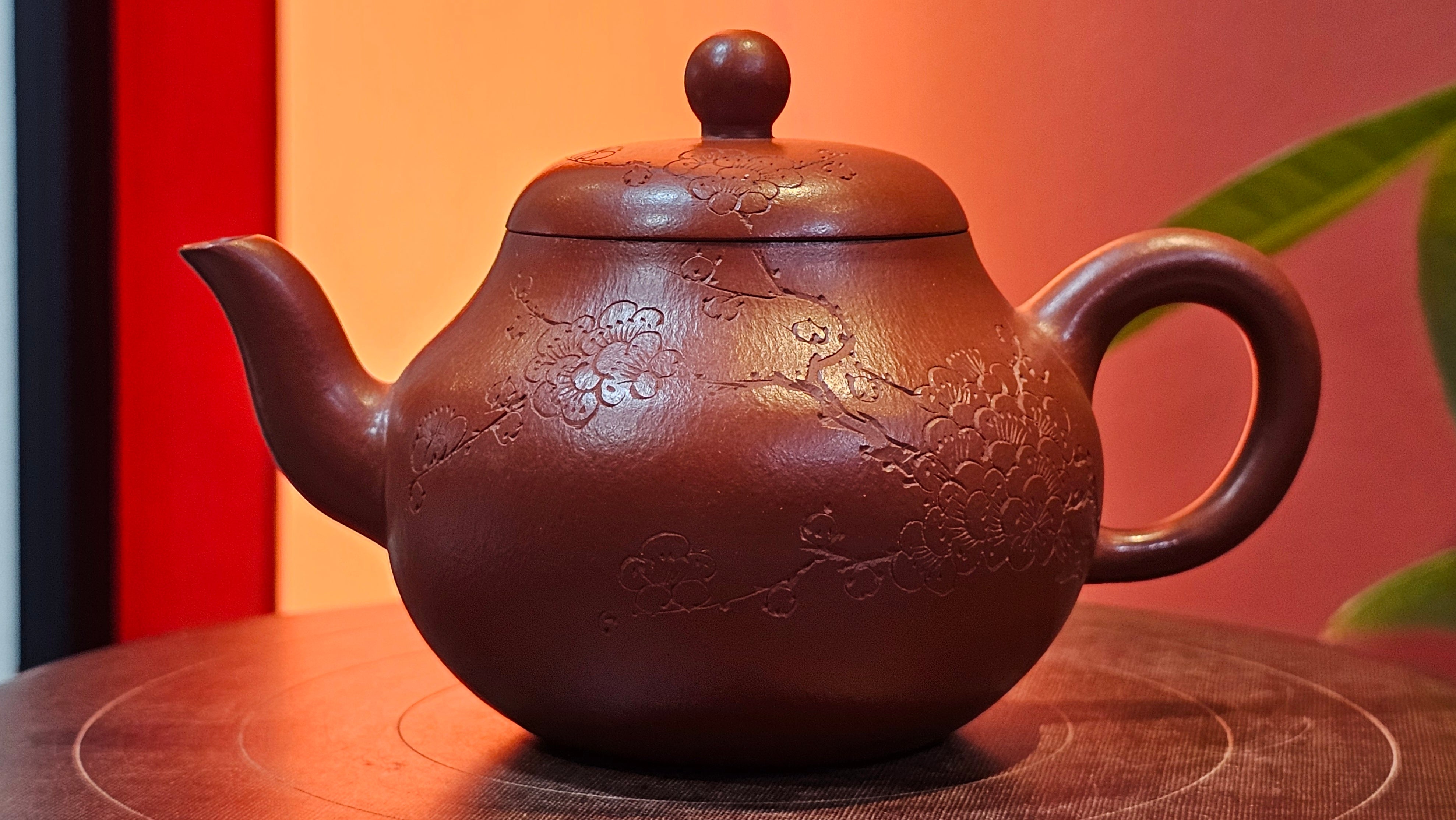 Li Xing 梨形, 177.5ml, Xiao Mei Yao Zhu Ni 小煤窑朱泥 by our Collaborative Craftsman Zhai Yi Yao 翟一耀, 梅花刻绘, Engraving of Plum Blossoms and Calligraphy, by Craftsman Yi De Shu 一德书 ~ Congratulations to!Mr A.K., 1226hrs 4th August 2025, Jabłonna! Poland🇵🇱.