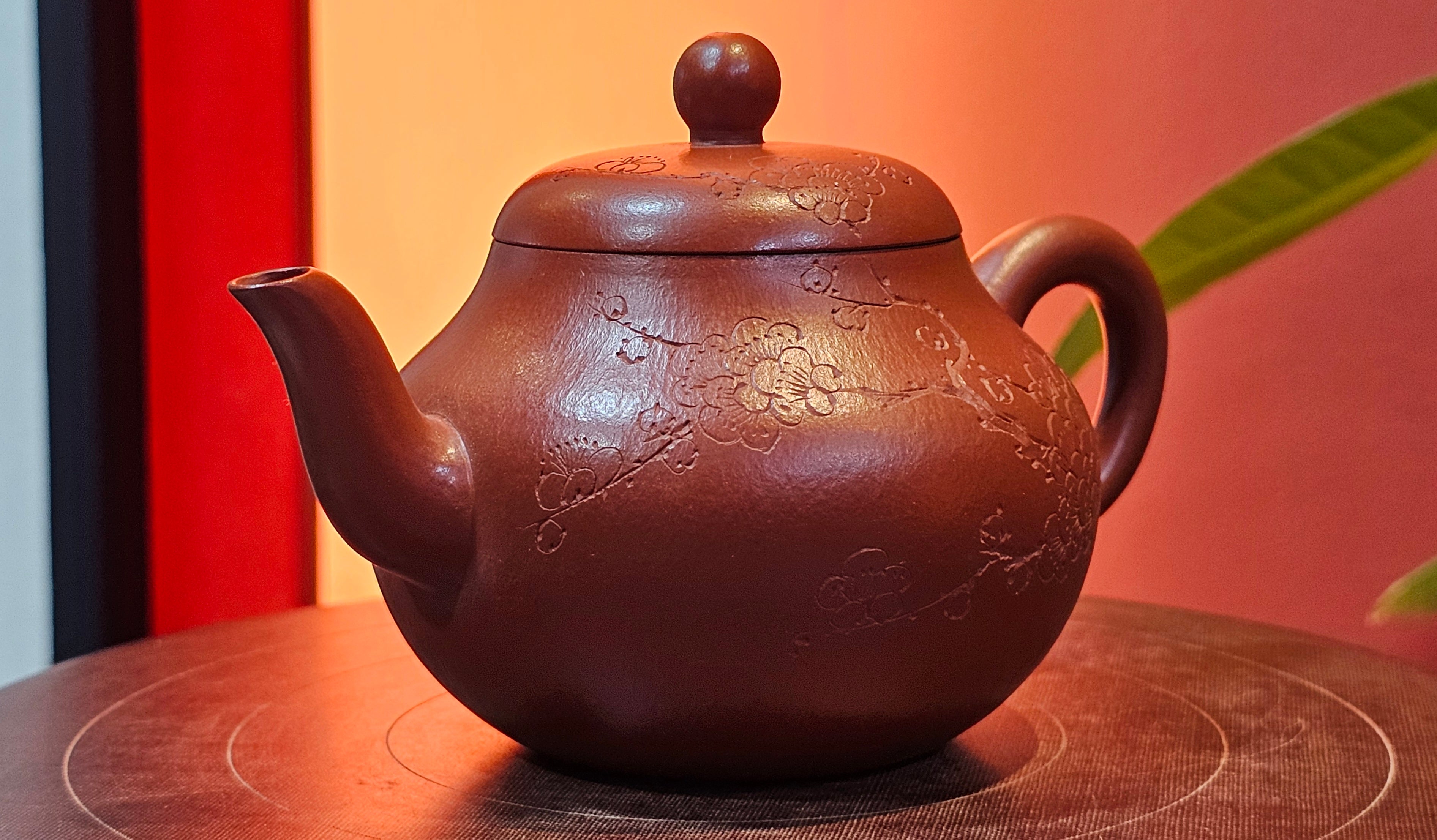 Li Xing 梨形, 177.5ml, Xiao Mei Yao Zhu Ni 小煤窑朱泥 by our Collaborative Craftsman Zhai Yi Yao 翟一耀, 梅花刻绘, Engraving of Plum Blossoms and Calligraphy, by Craftsman Yi De Shu 一德书 ~ Congratulations to!Mr A.K., 1226hrs 4th August 2025, Jabłonna! Poland🇵🇱.