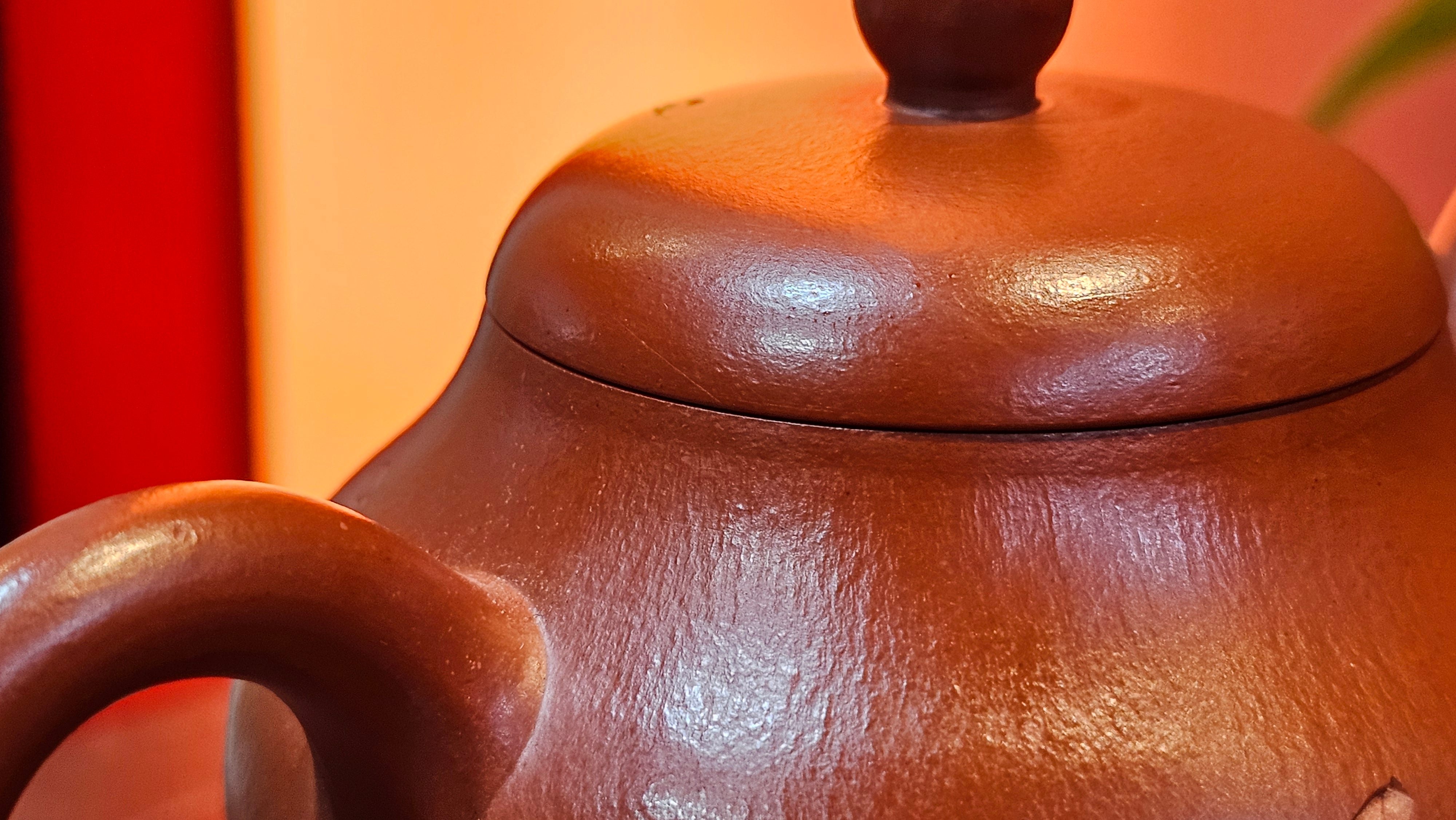 Li Xing 梨形, 177.5ml, Xiao Mei Yao Zhu Ni 小煤窑朱泥 by our Collaborative Craftsman Zhai Yi Yao 翟一耀, 梅花刻绘, Engraving of Plum Blossoms and Calligraphy, by Craftsman Yi De Shu 一德书 ~ Congratulations to!Mr A.K., 1226hrs 4th August 2025, Jabłonna! Poland🇵🇱.