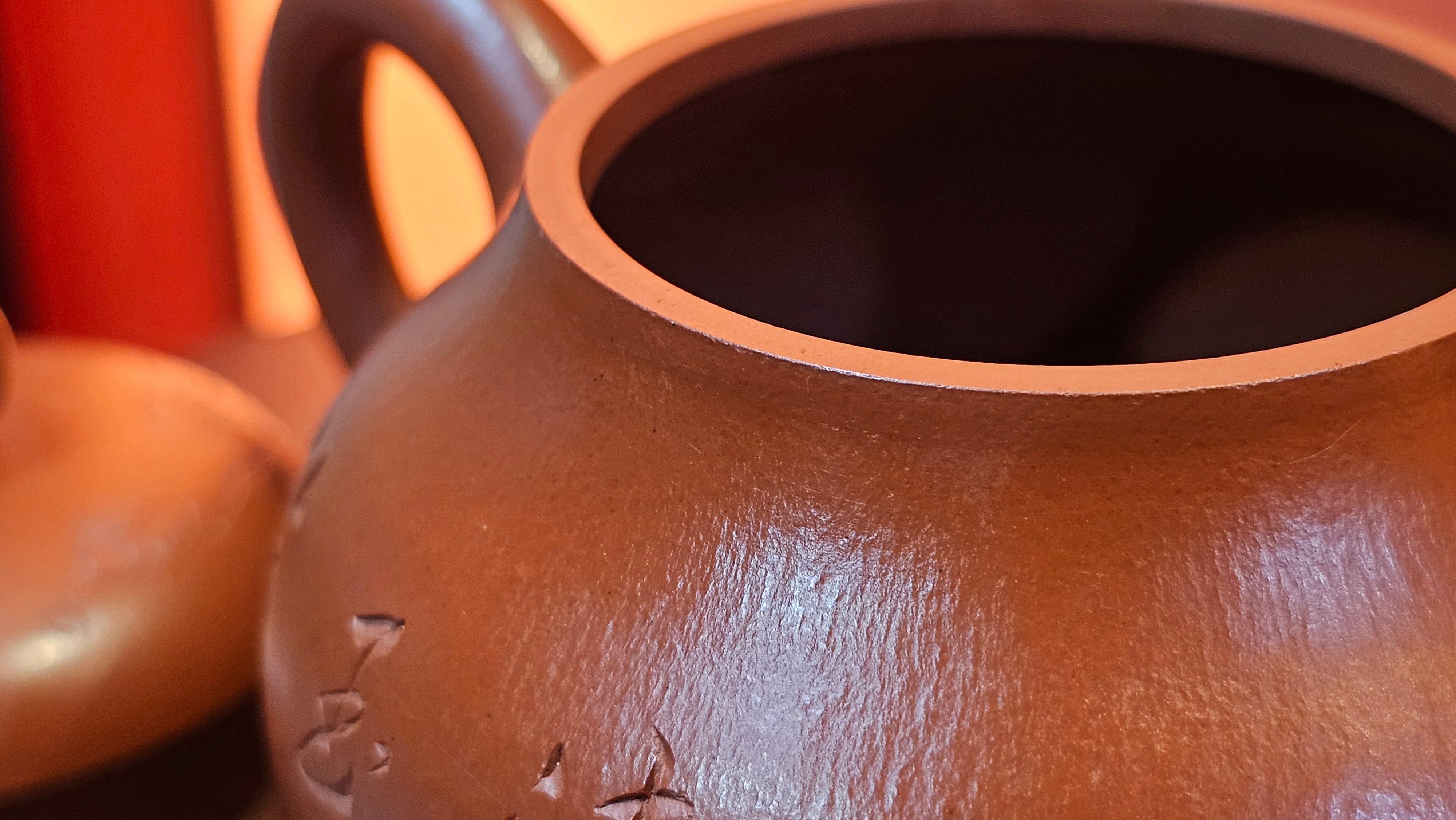 Li Xing 梨形, 177.5ml, Xiao Mei Yao Zhu Ni 小煤窑朱泥 by our Collaborative Craftsman Zhai Yi Yao 翟一耀, 梅花刻绘, Engraving of Plum Blossoms and Calligraphy, by Craftsman Yi De Shu 一德书 ~ Congratulations to!Mr A.K., 1226hrs 4th August 2025, Jabłonna! Poland🇵🇱.