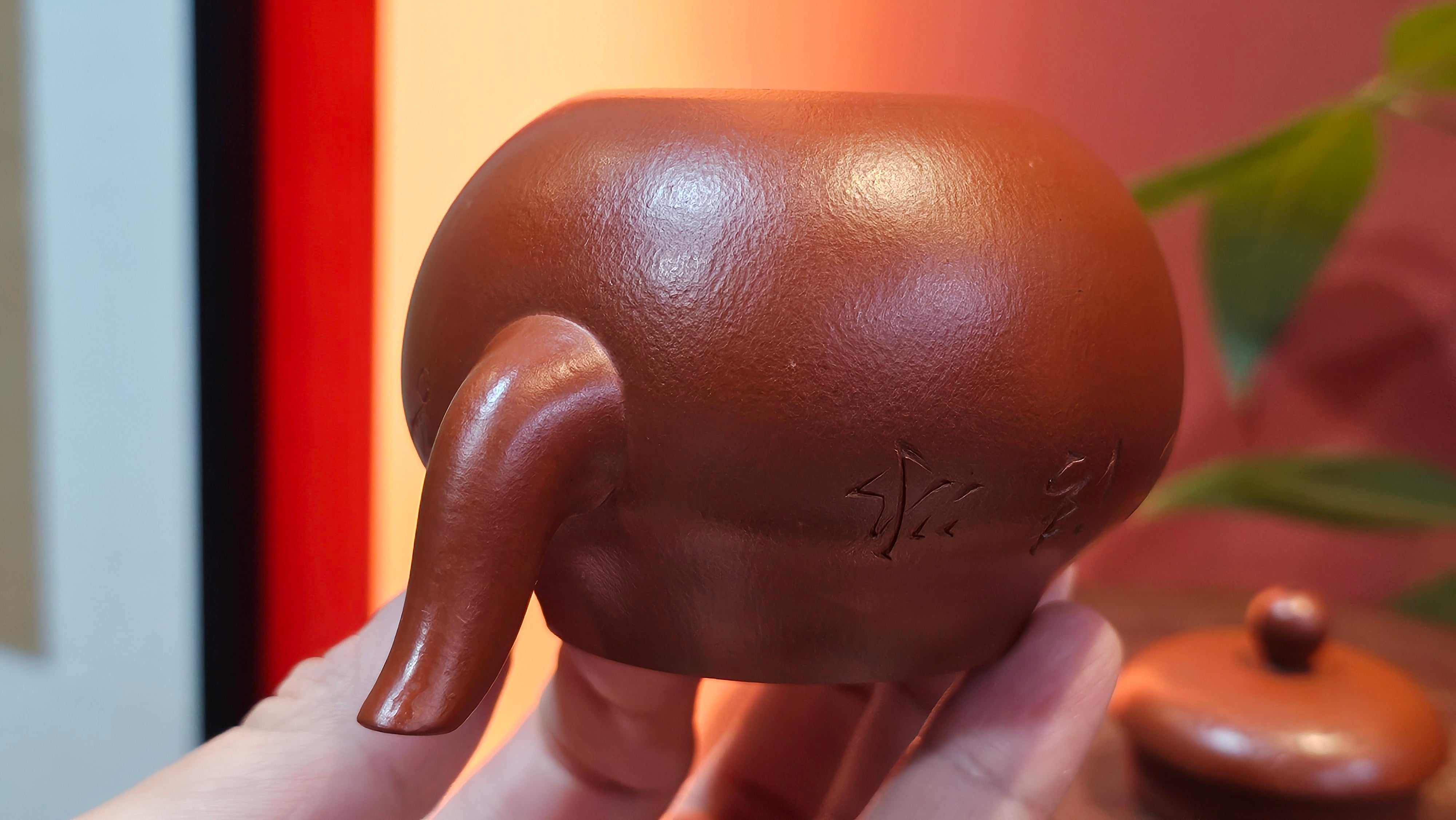 Li Xing 梨形, 177.5ml, Xiao Mei Yao Zhu Ni 小煤窑朱泥 by our Collaborative Craftsman Zhai Yi Yao 翟一耀, 梅花刻绘, Engraving of Plum Blossoms and Calligraphy, by Craftsman Yi De Shu 一德书 ~ Congratulations to!Mr A.K., 1226hrs 4th August 2025, Jabłonna! Poland🇵🇱.