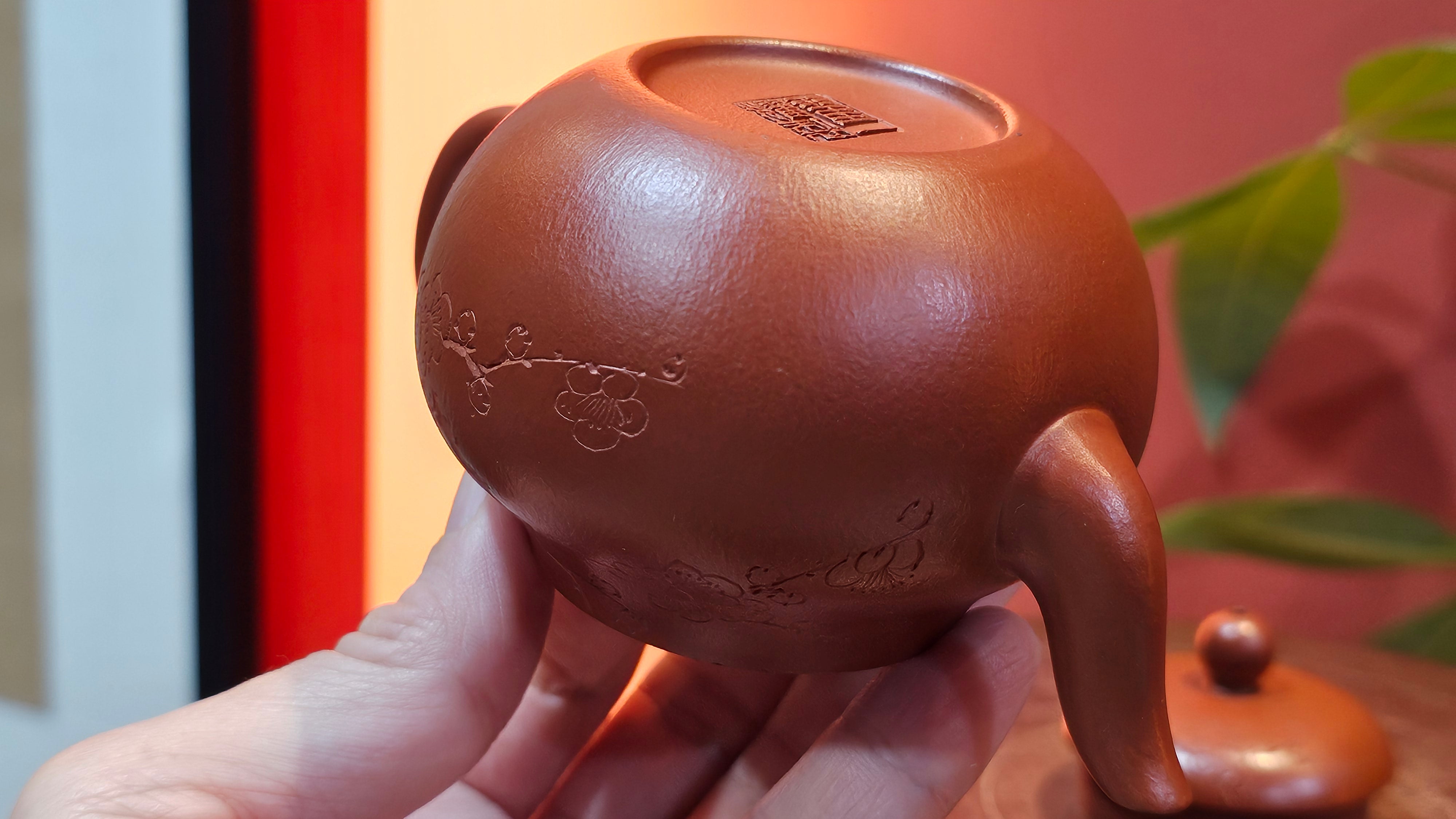 Li Xing 梨形, 177.5ml, Xiao Mei Yao Zhu Ni 小煤窑朱泥 by our Collaborative Craftsman Zhai Yi Yao 翟一耀, 梅花刻绘, Engraving of Plum Blossoms and Calligraphy, by Craftsman Yi De Shu 一德书 ~ Congratulations to!Mr A.K., 1226hrs 4th August 2025, Jabłonna! Poland🇵🇱.