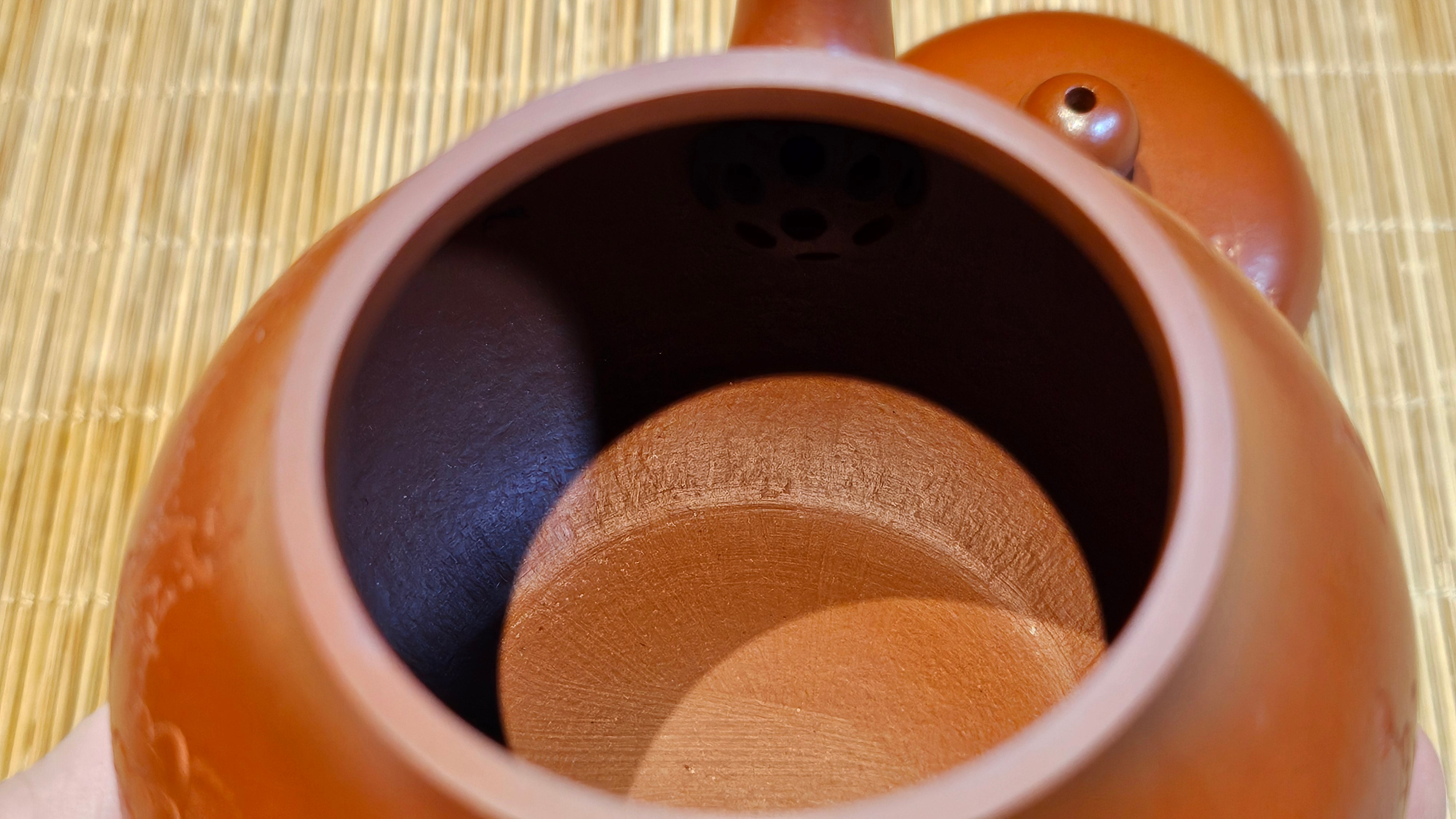 Li Xing 梨形, 177.5ml, Xiao Mei Yao Zhu Ni 小煤窑朱泥 by our Collaborative Craftsman Zhai Yi Yao 翟一耀, 梅花刻绘, Engraving of Plum Blossoms and Calligraphy, by Craftsman Yi De Shu 一德书 ~ Congratulations to!Mr A.K., 1226hrs 4th August 2025, Jabłonna! Poland🇵🇱.