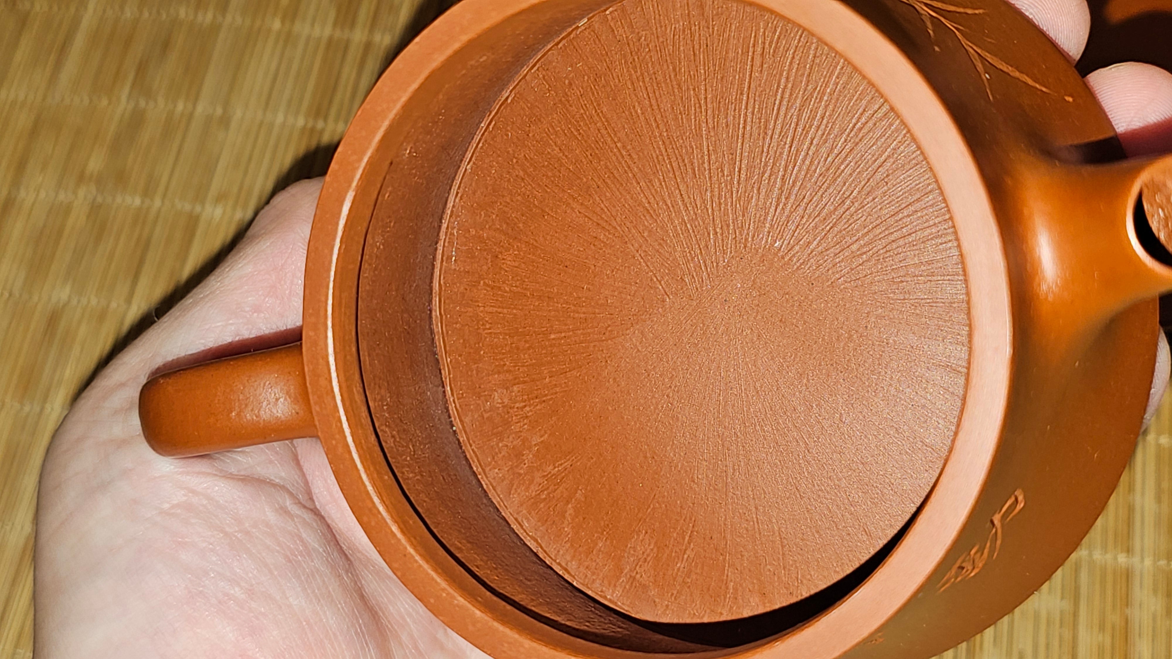 Yun Zhu 云柱 "Pillar of the Heavens", 138.7ml, Xiao Mei Yao Zhu Ni 小煤窑朱泥, by our Collaborative Craftsman Wang Hui ~ "劲竹凌风" & Bamboo Engraving by Craftsman Yi De Shu ~ Congratulations to Mr J.G.!2339hrs 4th August 2025, Bellevue Hill, Australia🇦🇺!