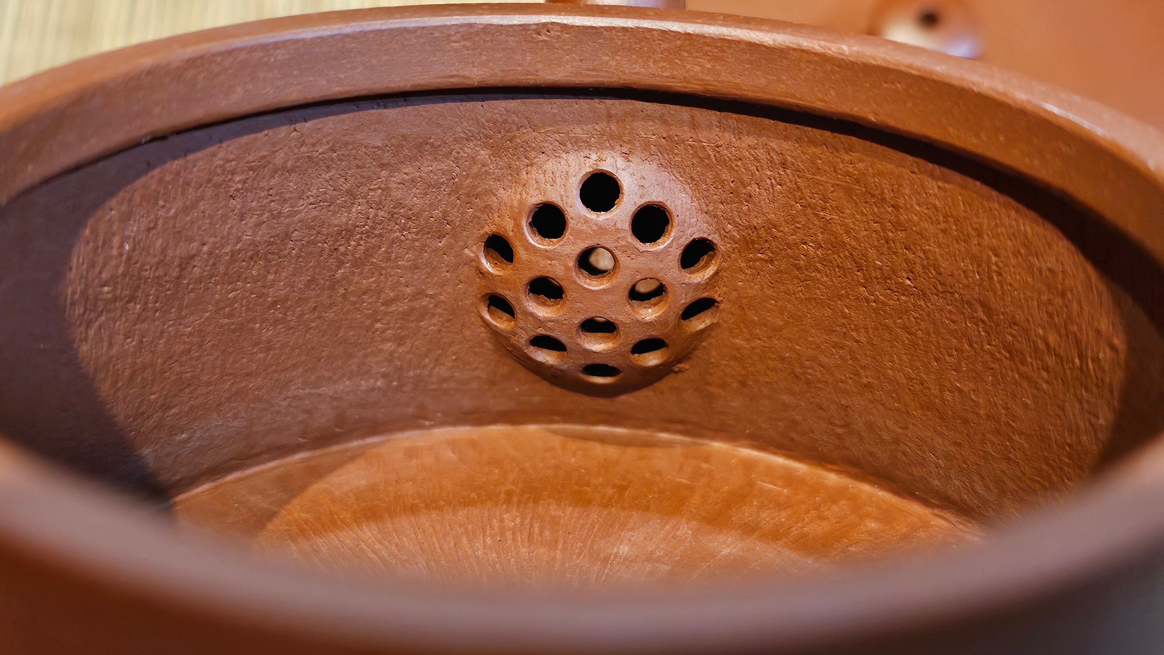 Yun Zhu 云柱 "Pillar of the Heavens", 138.7ml, Xiao Mei Yao Zhu Ni 小煤窑朱泥, by our Collaborative Craftsman Wang Hui ~ "劲竹凌风" & Bamboo Engraving by Craftsman Yi De Shu ~ Congratulations to Mr J.G.!2339hrs 4th August 2025, Bellevue Hill, Australia🇦🇺!