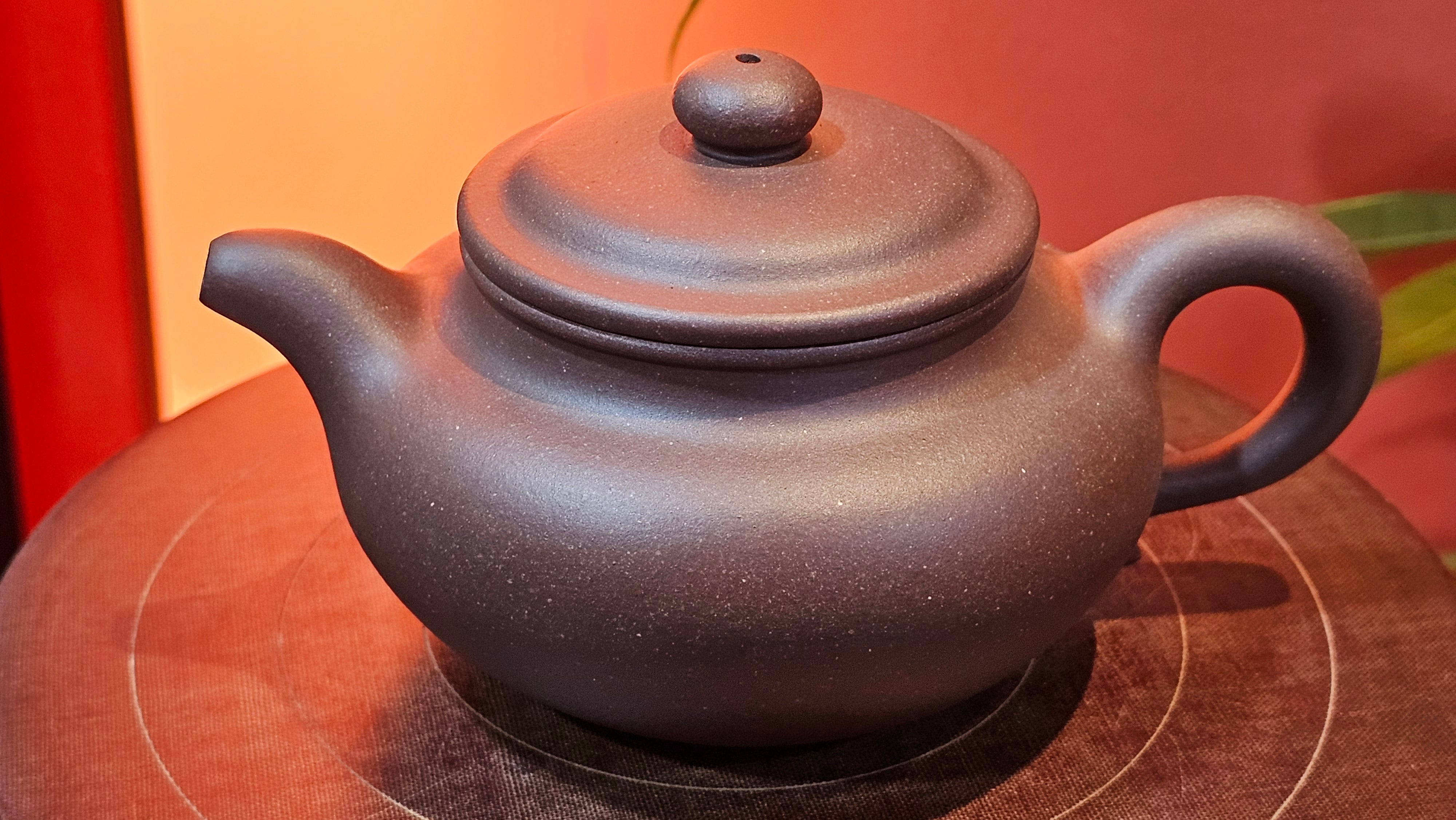 Fang Gu 仿古, 216.9ml, Da Shui Tan Zi Ni 大水潭紫泥, by our Craftsman Craftsman Chen Fa Chu 陈法初 ~ Congratulations to!Ms J.C., 0347hrs 9th August 2025! Los Angeles, CA.